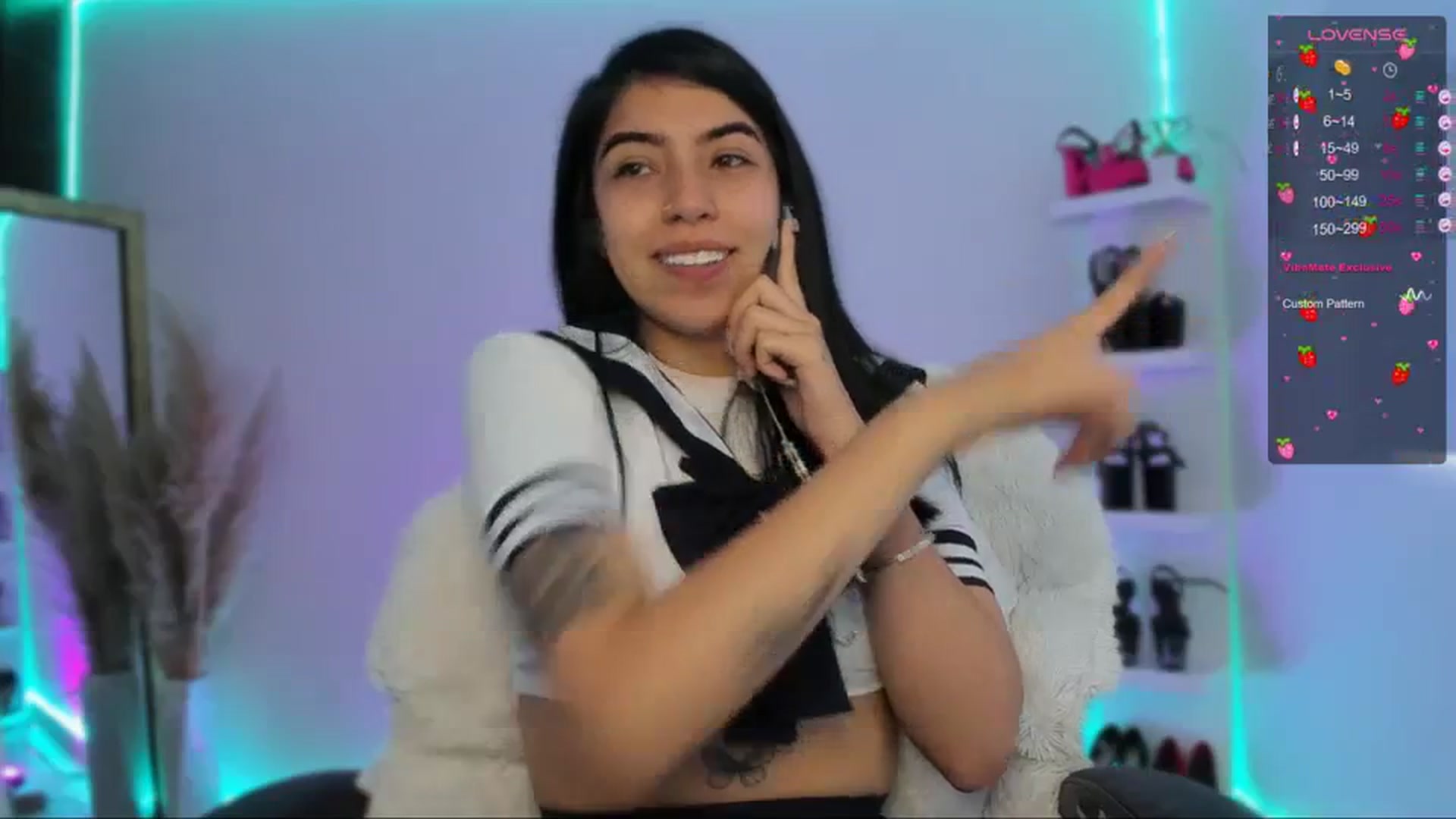 Gallery image thumbnail from SaraaDesire's myfreecams stream on, 03/30/2024, 16:48 image 7 of 20