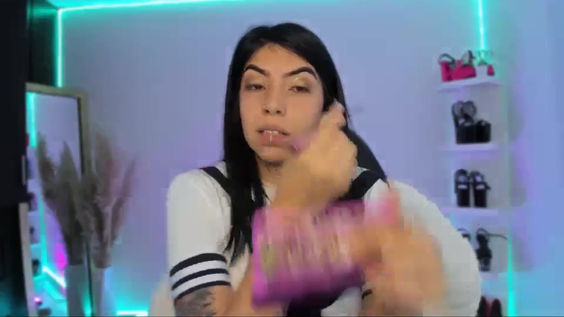 Gallery image thumbnail from SaraaDesire's myfreecams stream on, 03/30/2024, 18:32 image 3 of 20