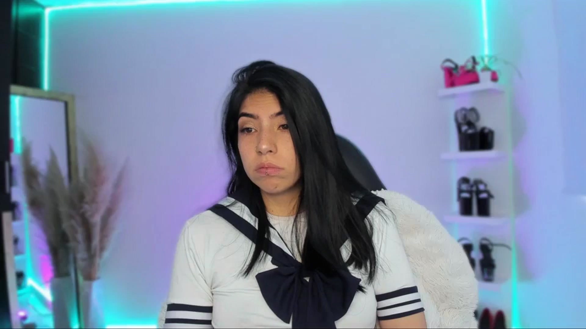 Gallery image thumbnail from SaraaDesire's myfreecams stream on, 03/30/2024, 18:32 image 19 of 20