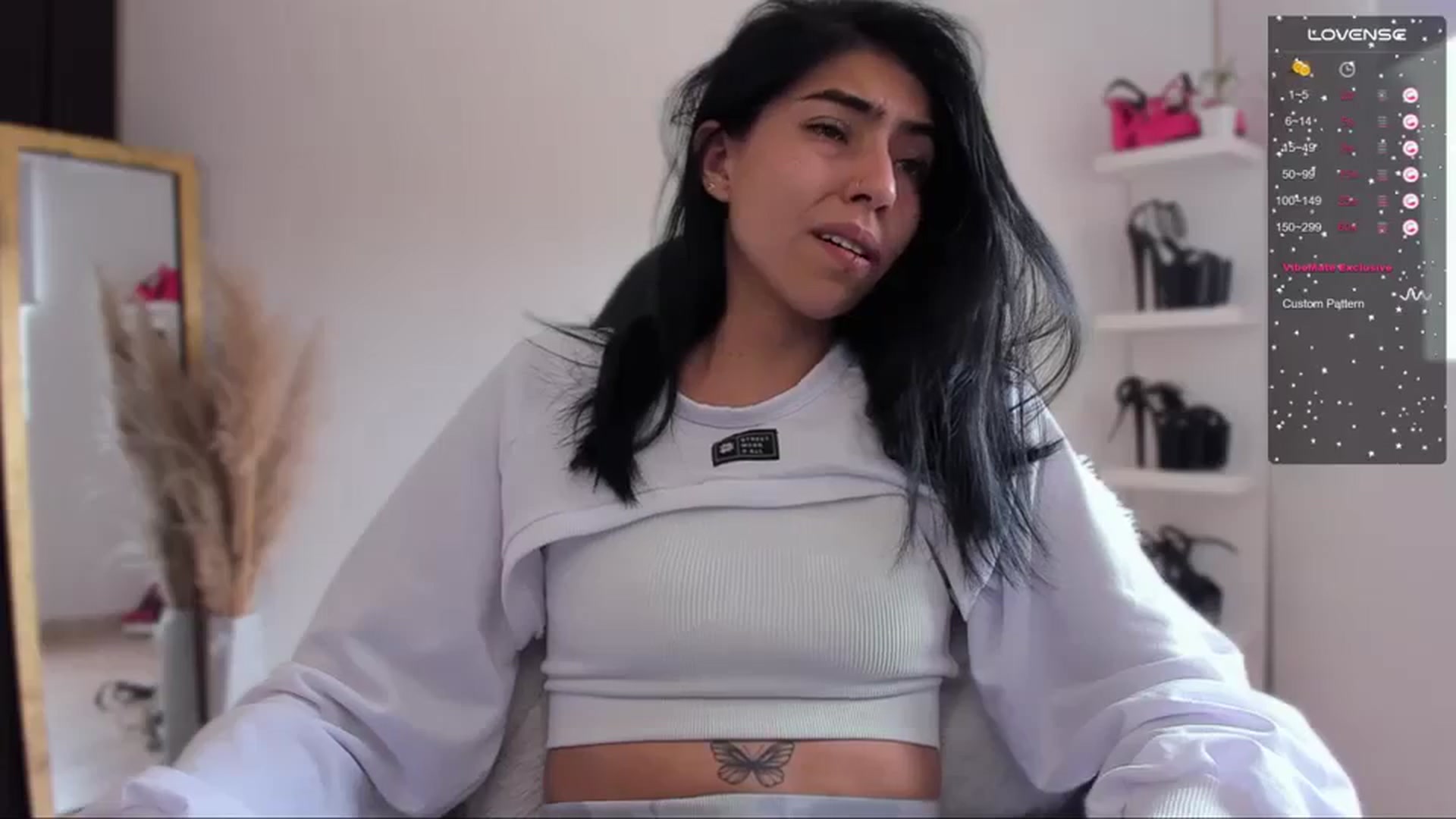 Gallery image thumbnail from SaraaDesire's myfreecams stream on, 04/02/2024, 20:32 image 7 of 20