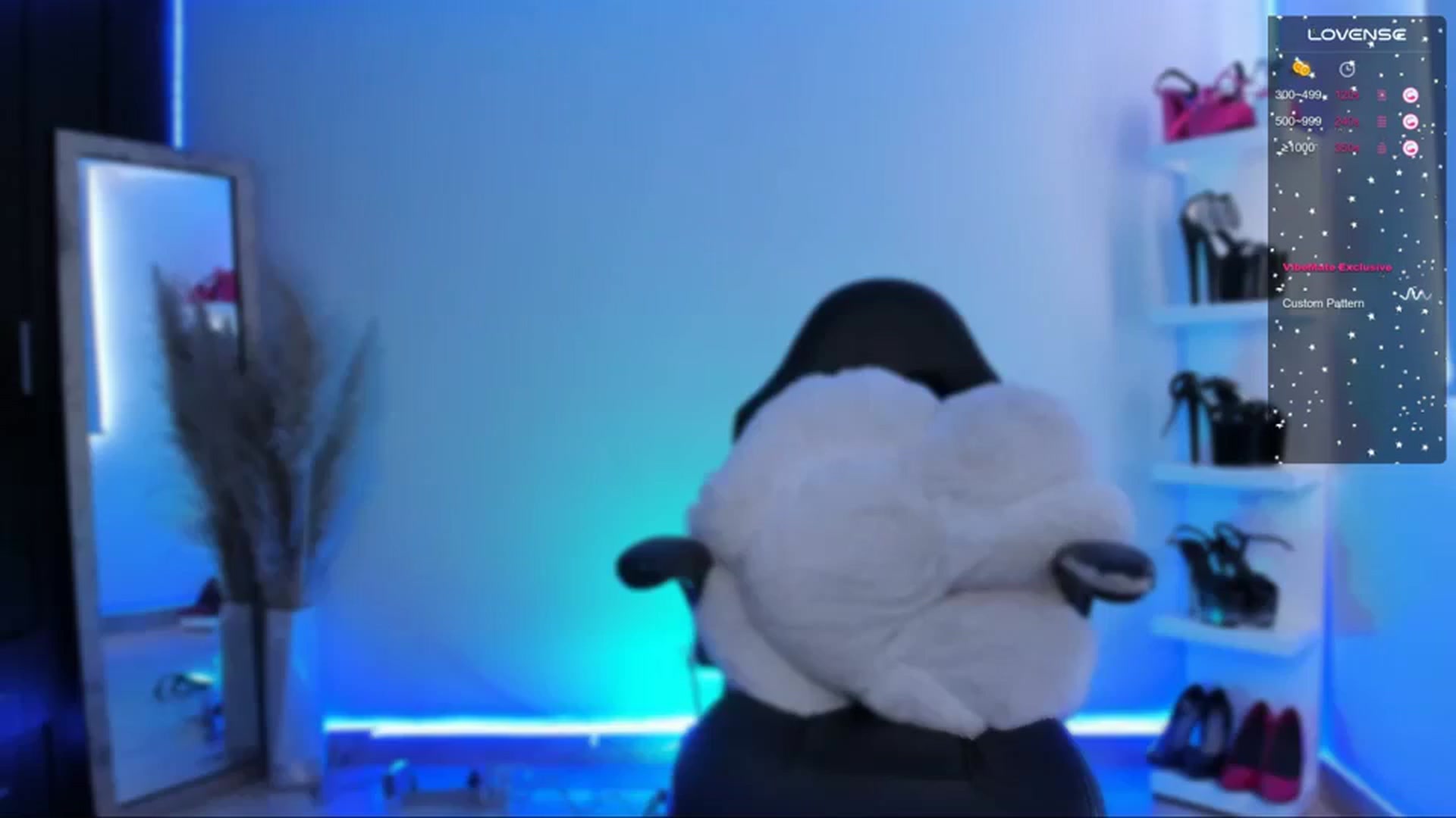 Gallery image thumbnail from SaraaDesire's myfreecams stream on, 04/02/2024, 20:32 image 17 of 20