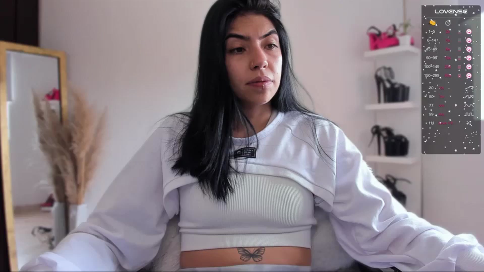 Gallery image thumbnail from SaraaDesire's myfreecams stream on, 04/02/2024, 20:32 image 6 of 20