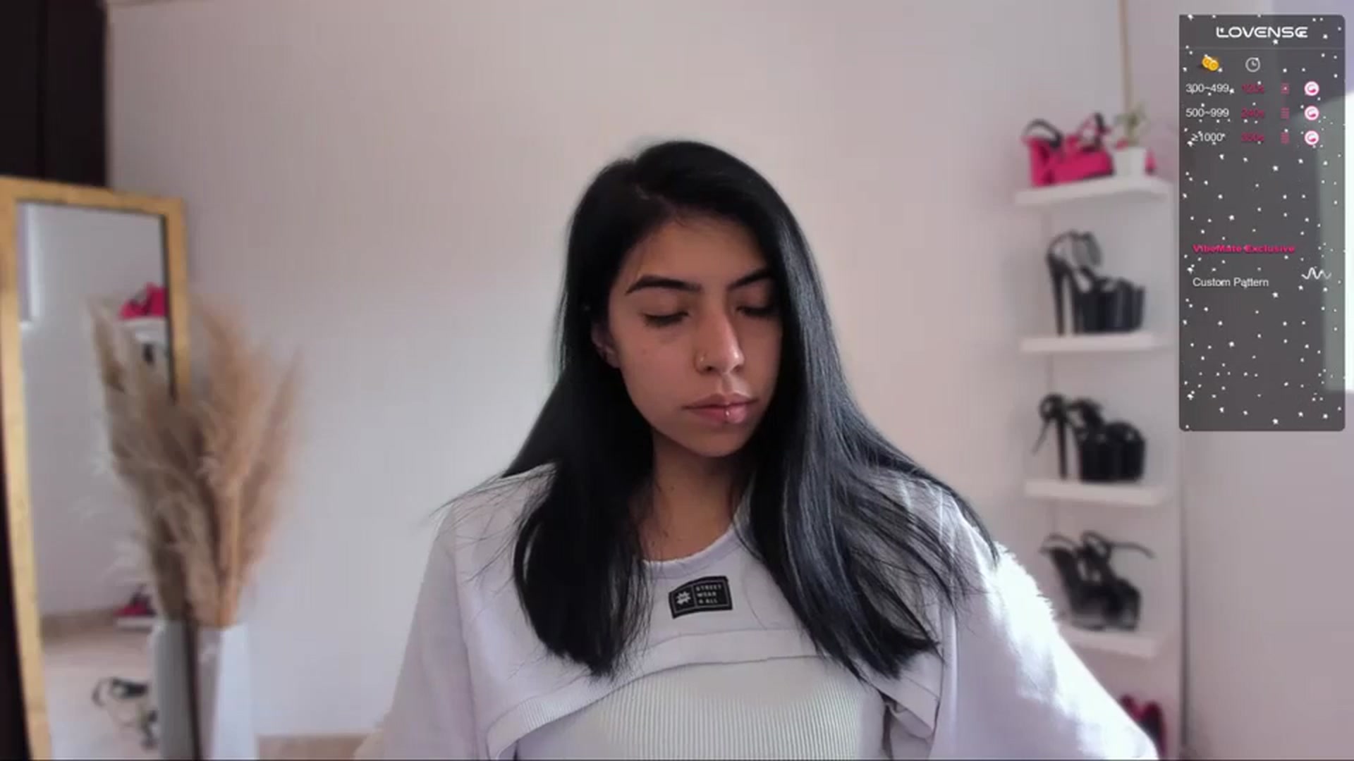 Gallery image thumbnail from SaraaDesire's myfreecams stream on, 04/02/2024, 20:32 image 8 of 20