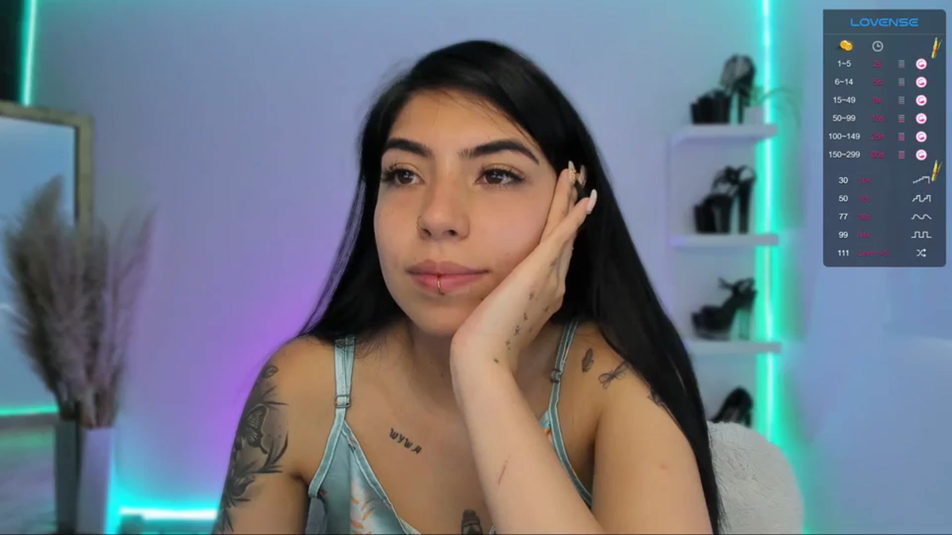 Gallery image thumbnail from SaraaDesire's myfreecams stream on, 04/14/2024, 17:29 image 10 of 20