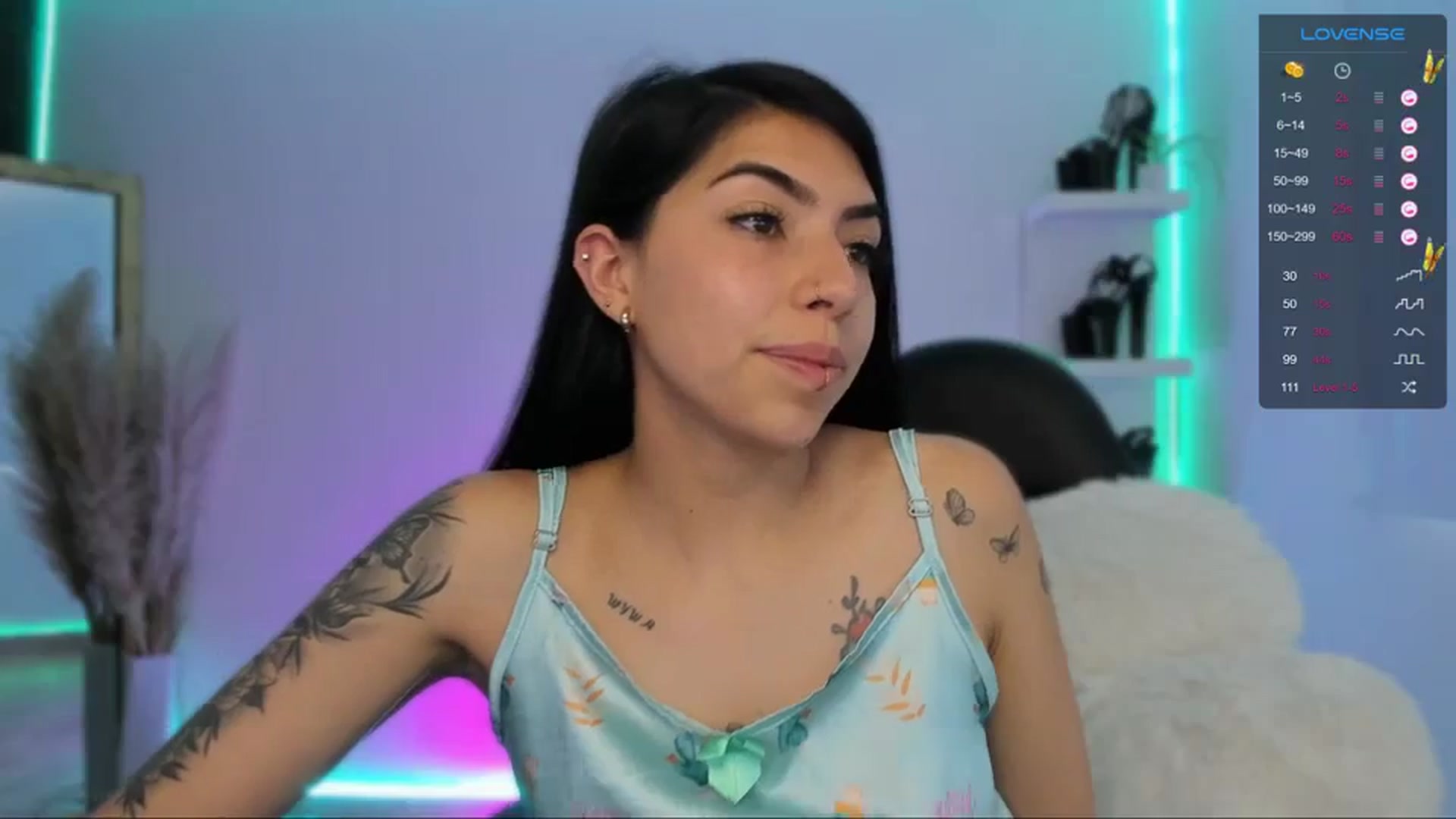 Gallery image thumbnail from SaraaDesire's myfreecams stream on, 04/14/2024, 17:29 image 6 of 20