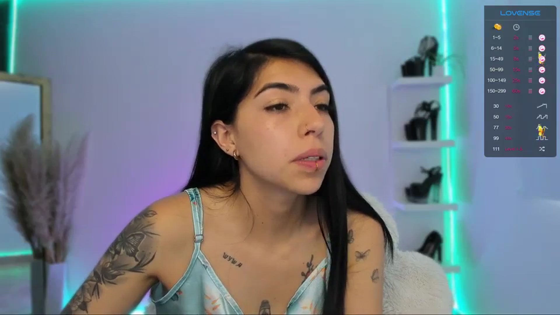 Gallery image thumbnail from SaraaDesire's myfreecams stream on, 04/14/2024, 17:29 image 17 of 20