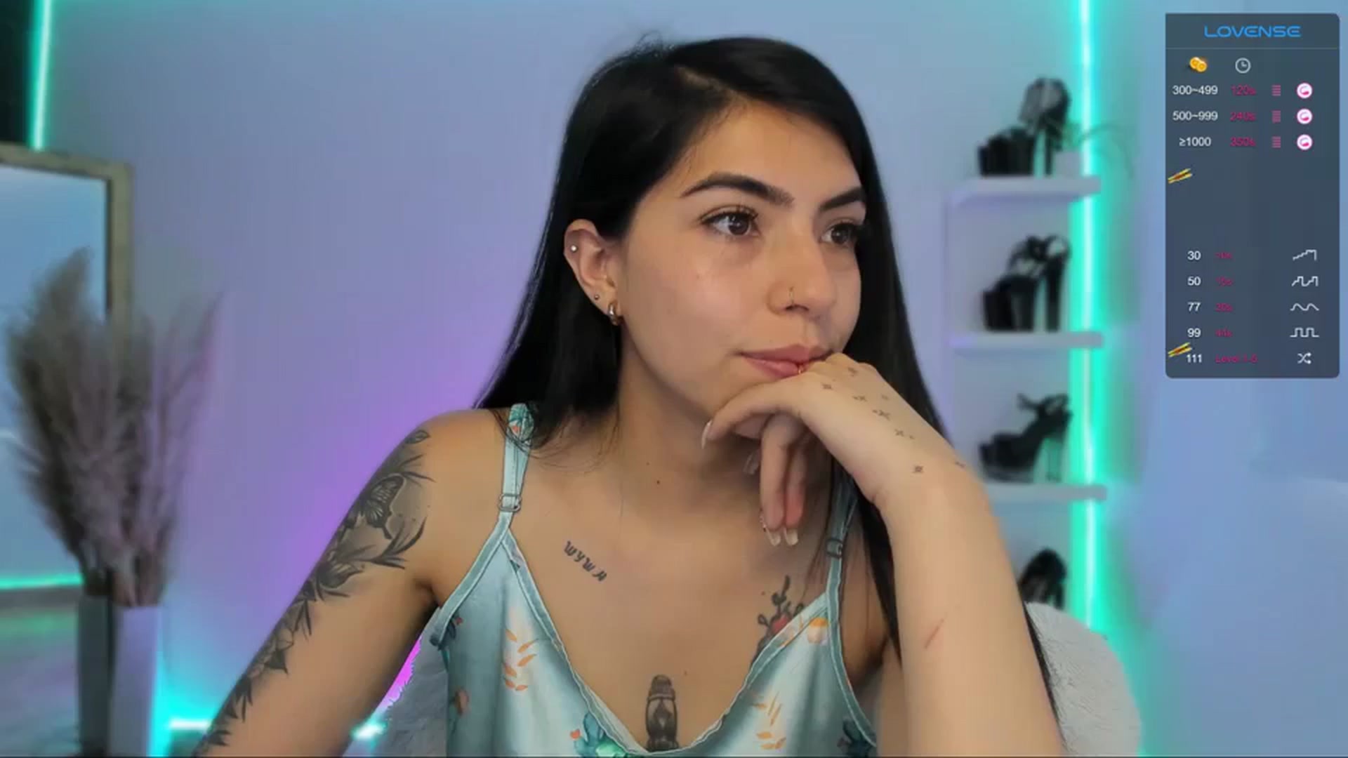 Gallery image thumbnail from SaraaDesire's myfreecams stream on, 04/14/2024, 17:29 image 7 of 20