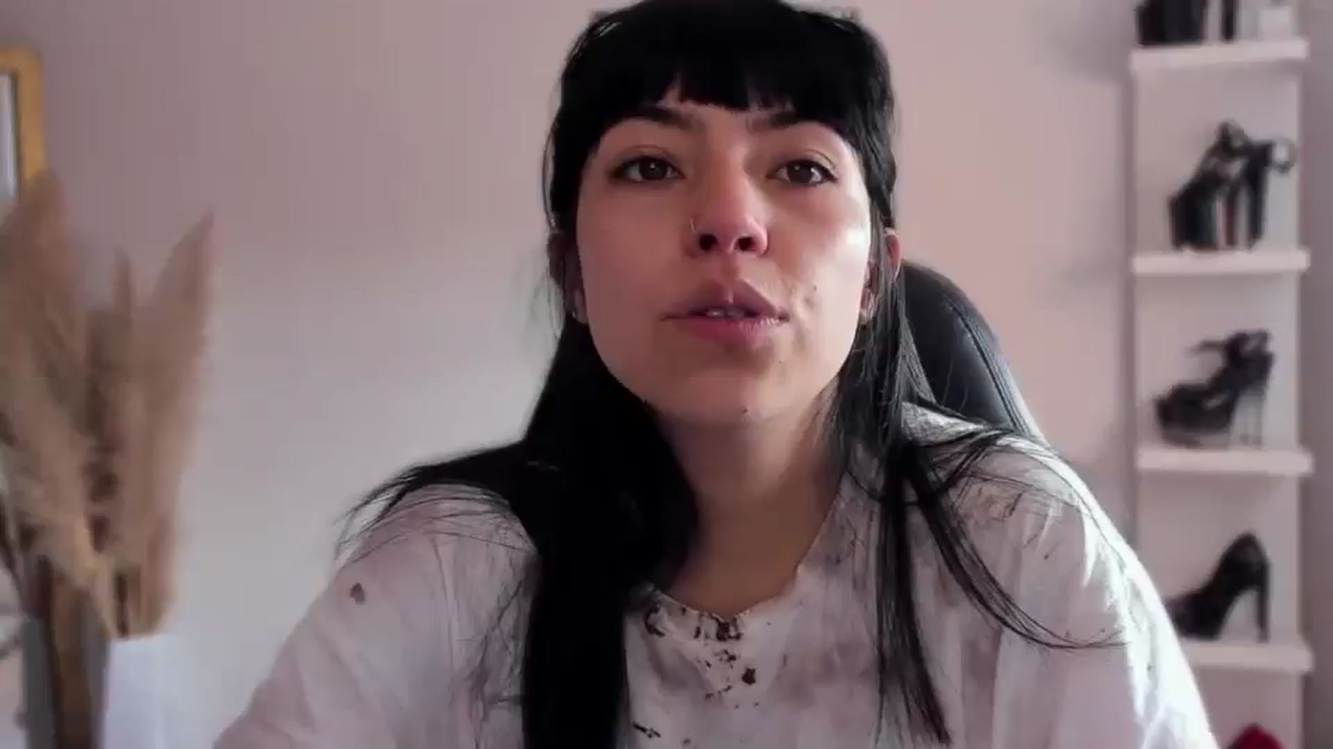 Gallery image thumbnail from SaraaDesire's myfreecams stream on, 05/20/2024, 15:52 image 1 of 20