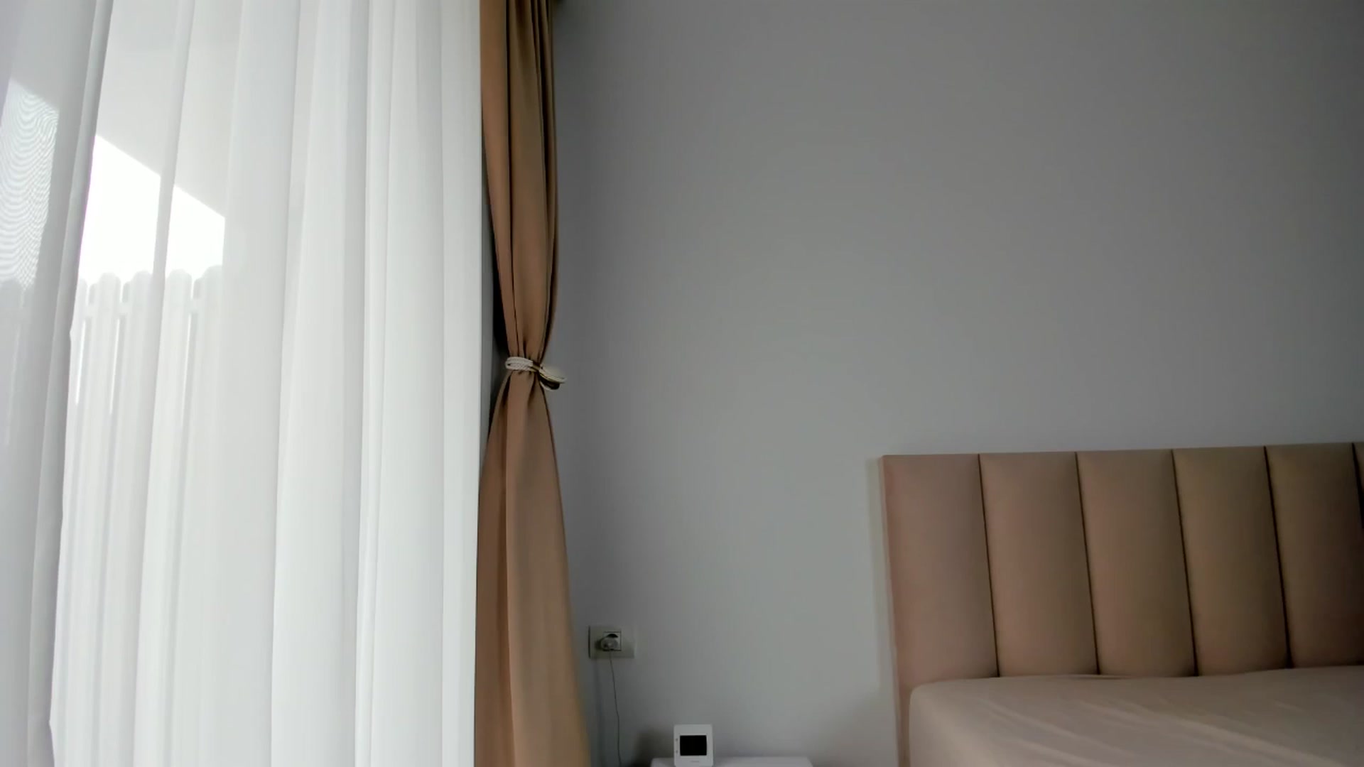 Gallery image thumbnail from Saradiamond01's myfreecams stream on, 08/19/2025, 15:25 image 8 of 20