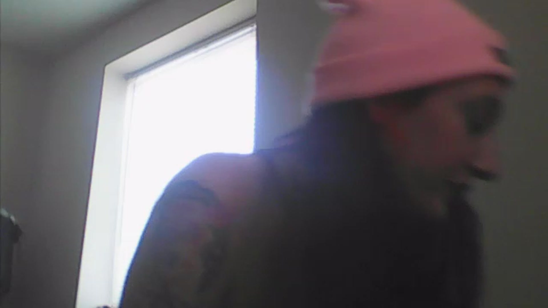 Gallery image thumbnail from Sarafoxxxy's myfreecams stream on, 11/20/2022, 20:47 image 19 of 20