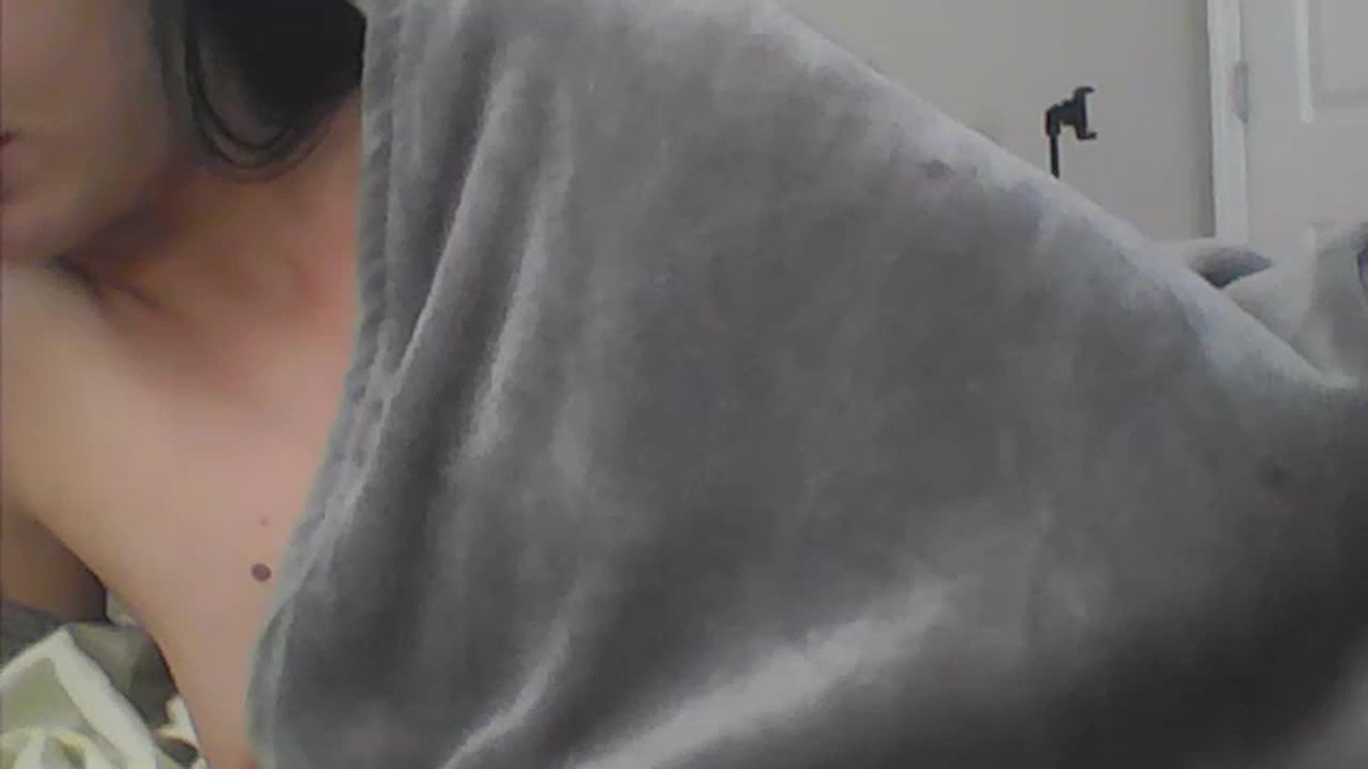 Gallery image thumbnail from Sarafoxxxy's myfreecams stream on, 11/21/2022, 15:06 image 12 of 20