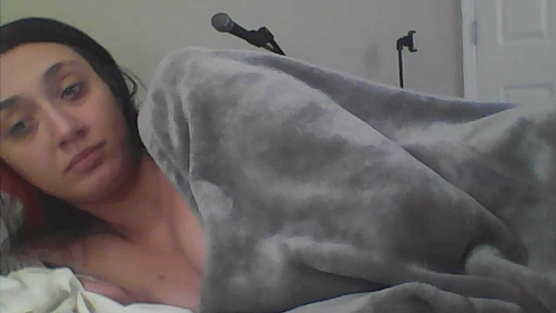 Gallery image thumbnail from Sarafoxxxy's myfreecams stream on, 11/21/2022, 15:06 image 9 of 20