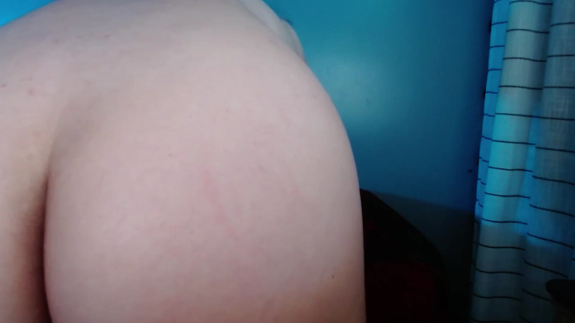 Gallery image thumbnail from Sarah06's myfreecams stream on, 04/29/2025, 24:17 image 14 of 20