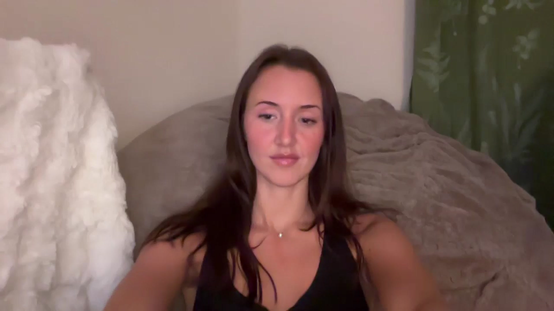 Gallery image thumbnail from SarahBttrfly's myfreecams stream on, 12/20/2025, 05:07 image 5 of 20