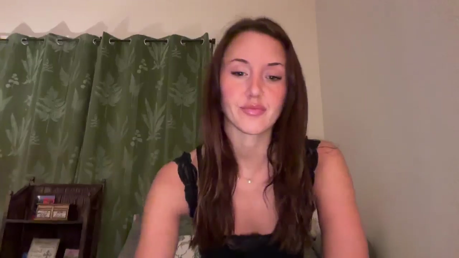 Gallery image thumbnail from SarahBttrfly's myfreecams stream on, 12/22/2025, 01:34 image 11 of 20