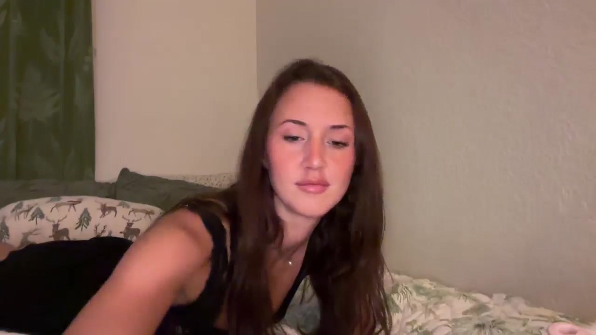 Gallery image thumbnail from SarahBttrfly's myfreecams stream on, 12/22/2025, 04:03 image 5 of 20