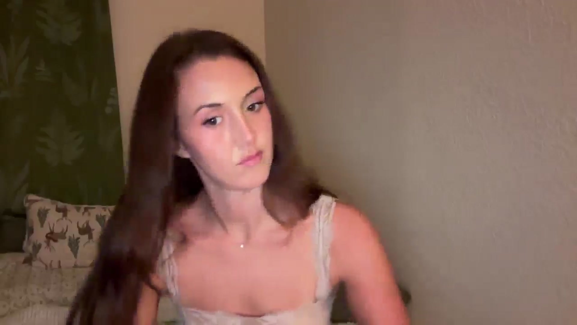 Gallery image thumbnail from SarahBttrfly's myfreecams stream on, 12/28/2025, 04:09 image 9 of 20