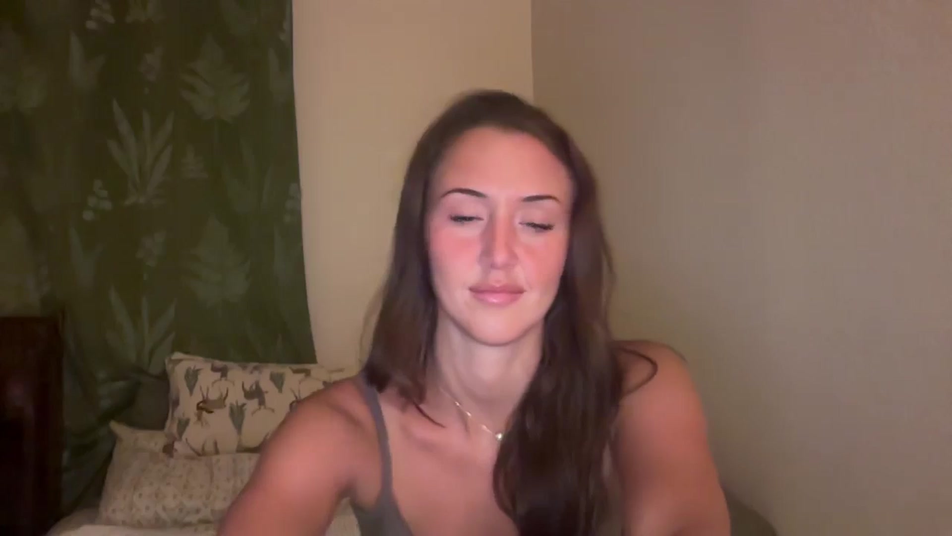 Gallery image thumbnail from SarahBttrfly's myfreecams stream on, 12/29/2025, 02:21 image 15 of 20