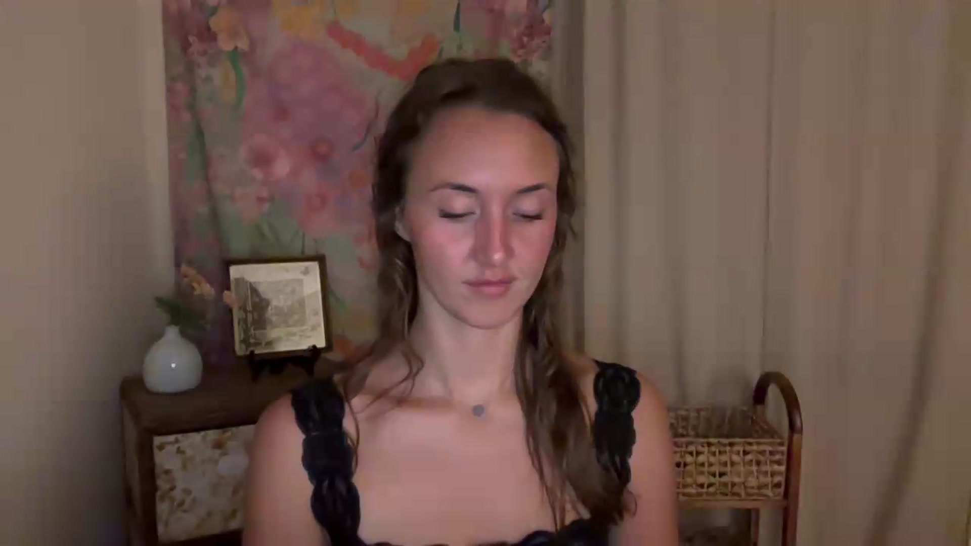 Gallery image thumbnail from SarahBttrfly's myfreecams stream on, 05/19/2026, 04:11 image 17 of 20