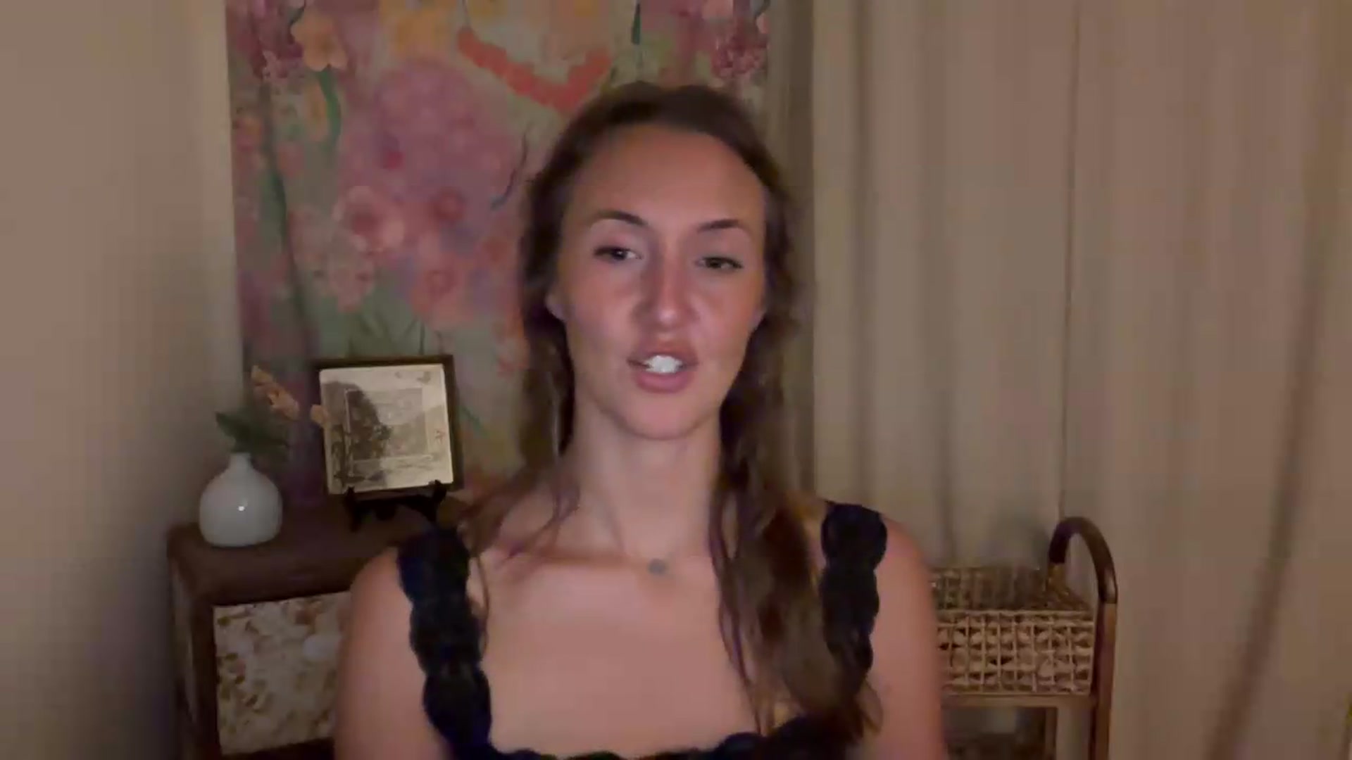 Gallery image thumbnail from SarahBttrfly's myfreecams stream on, 05/19/2026, 04:11 image 18 of 20