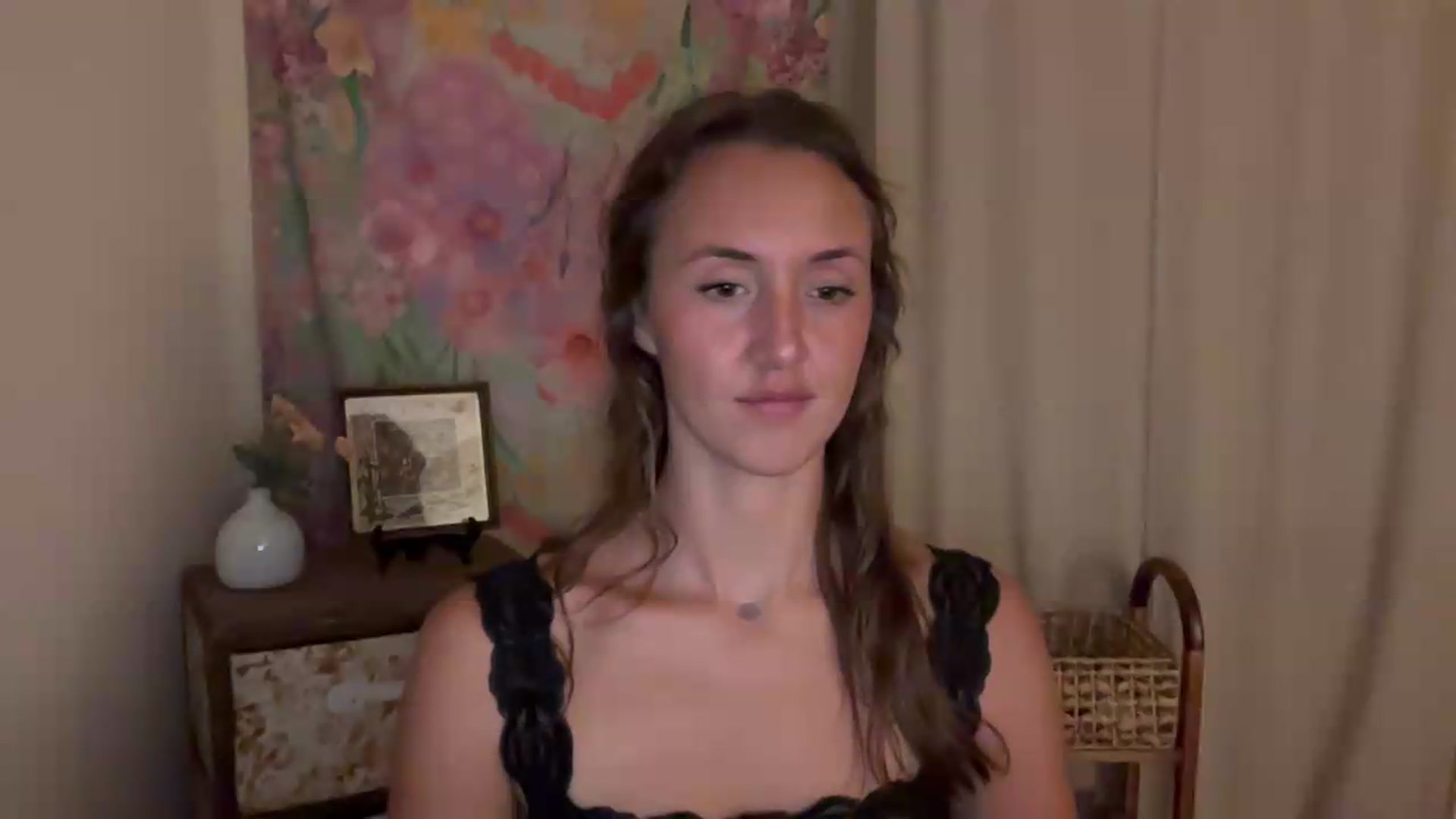 Gallery image thumbnail from SarahBttrfly's myfreecams stream on, 05/19/2026, 04:11 image 14 of 20