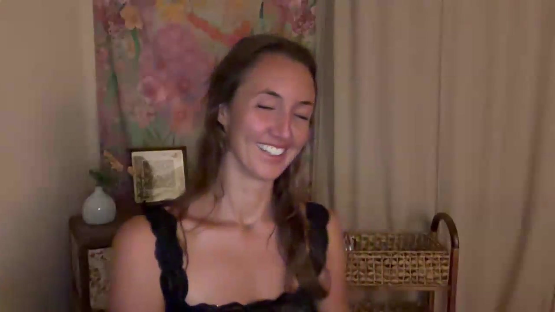 Gallery image thumbnail from SarahBttrfly's myfreecams stream on, 05/19/2026, 04:11 image 2 of 20