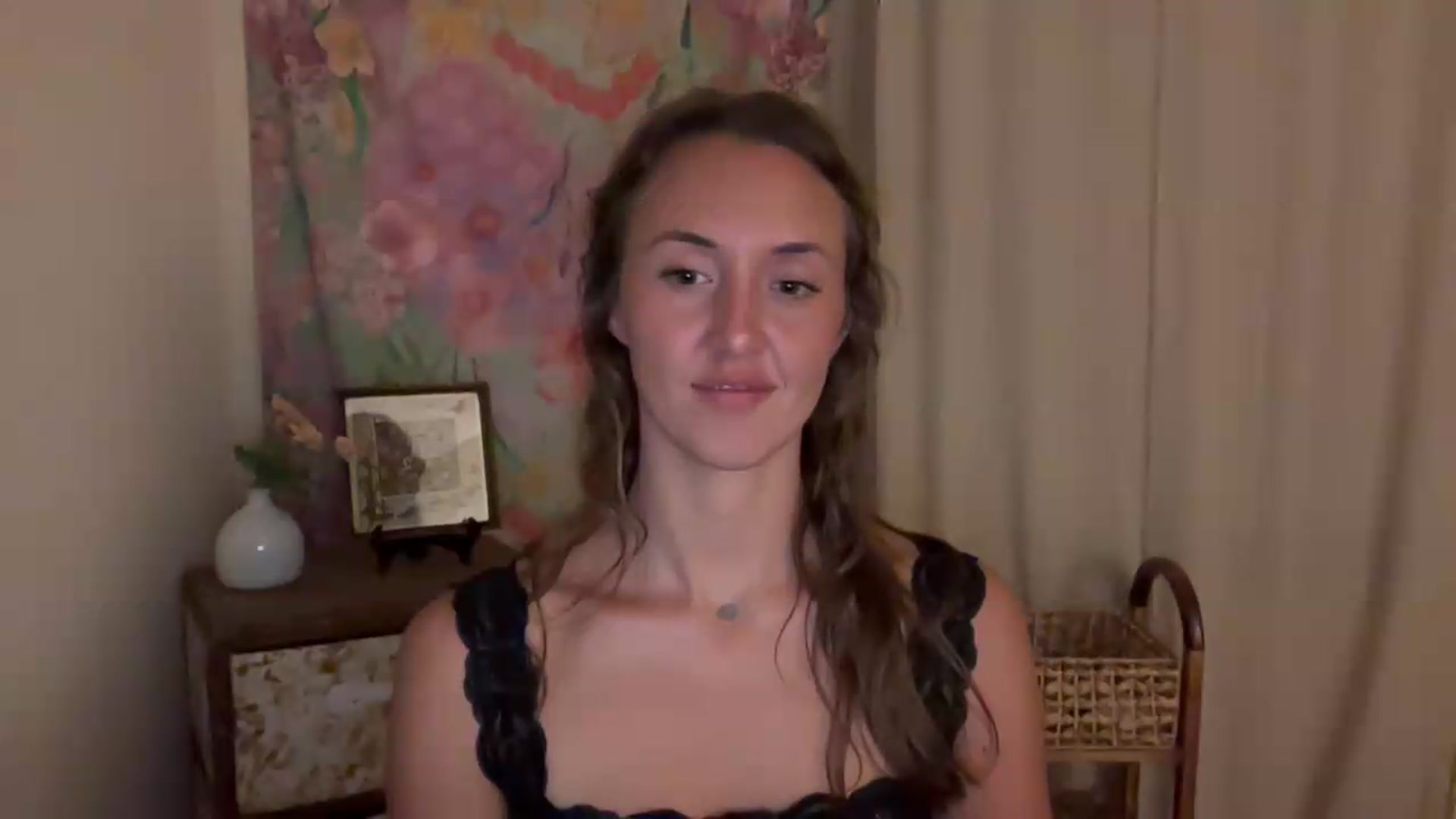 Gallery image thumbnail from SarahBttrfly's myfreecams stream on, 05/19/2026, 04:11 image 10 of 20