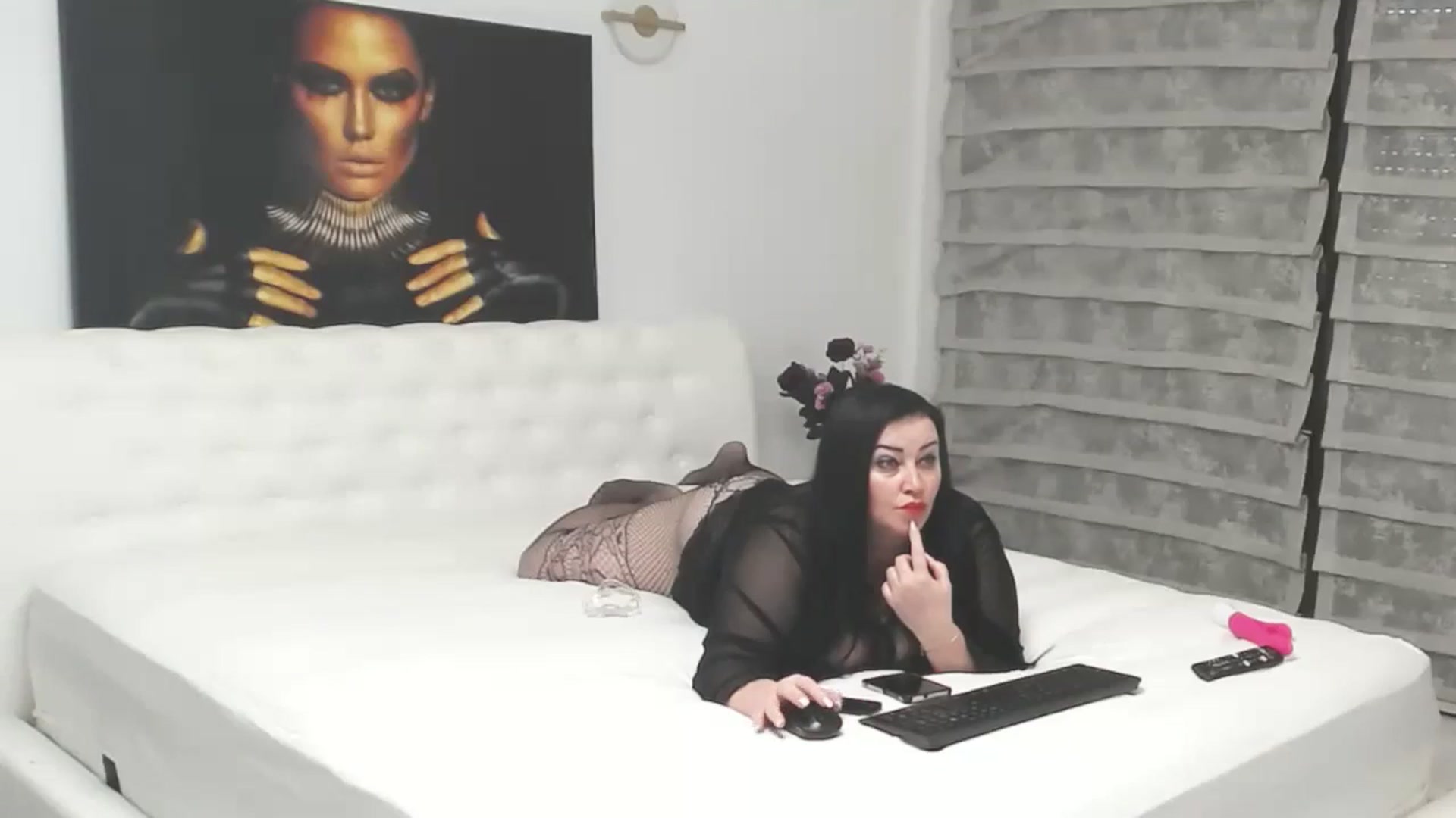Gallery image thumbnail from SarahCopper's myfreecams stream on, 02/14/2025, 10:11 image 8 of 20