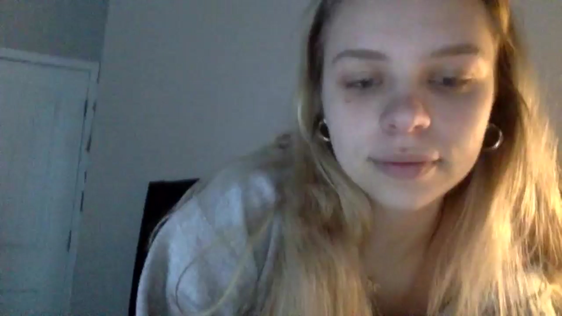 Gallery image thumbnail from SarahFlowers's myfreecams stream on, 04/02/2025, 22:37 image 1 of 20