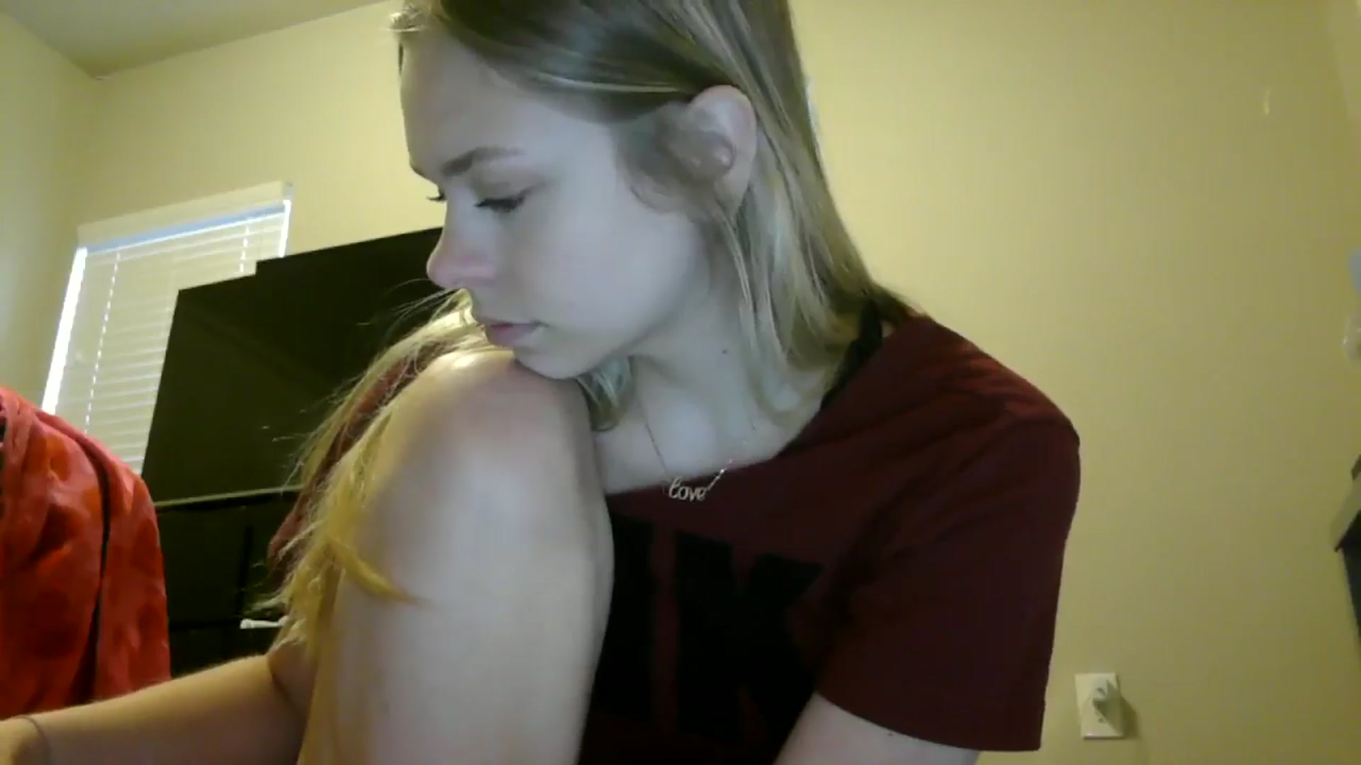 Gallery image thumbnail from SarahFlowers's myfreecams stream on, 06/04/2025, 24:00 image 12 of 20