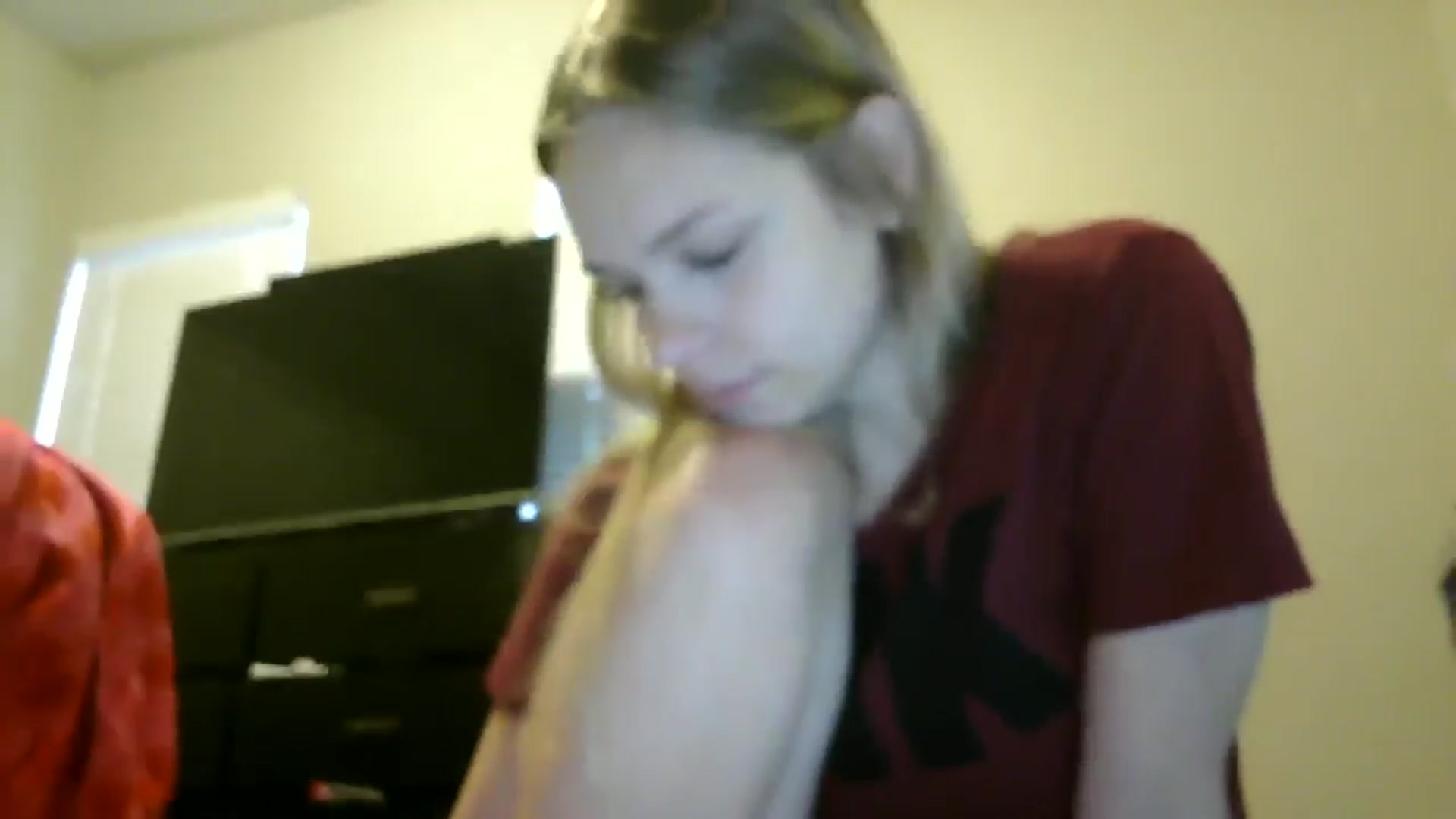 Gallery image thumbnail from SarahFlowers's myfreecams stream on, 06/04/2025, 24:00 image 14 of 20