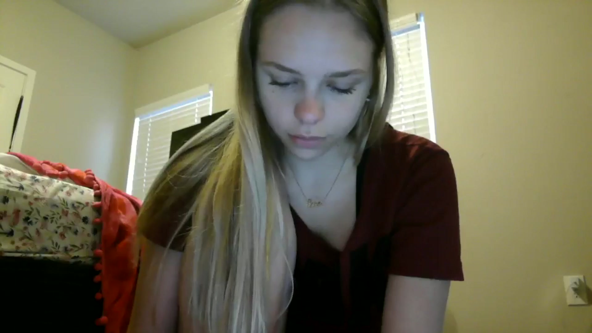 Gallery image thumbnail from SarahFlowers's myfreecams stream on, 06/04/2025, 24:00 image 2 of 20
