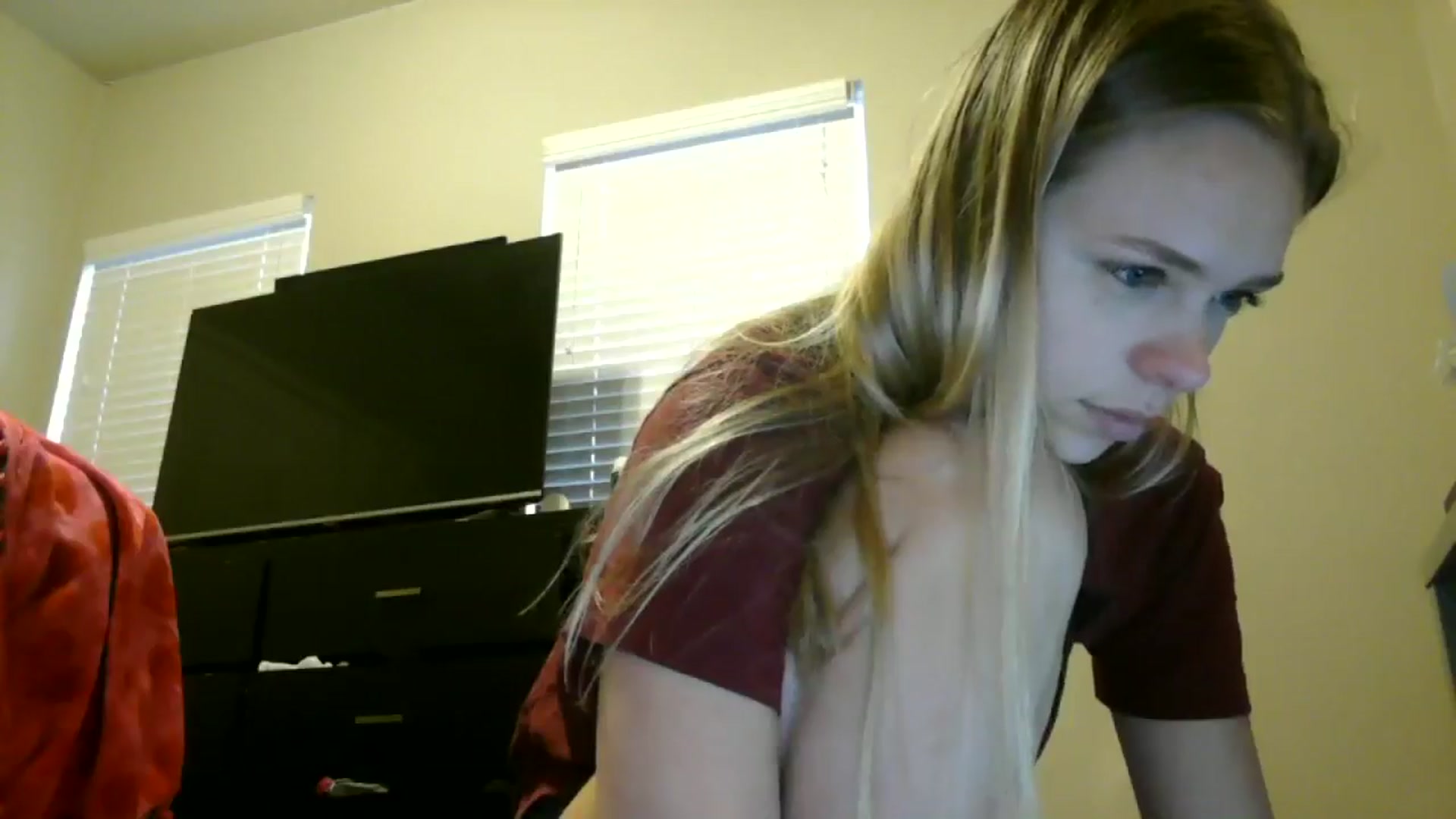 Gallery image thumbnail from SarahFlowers's myfreecams stream on, 06/04/2025, 24:00 image 18 of 20