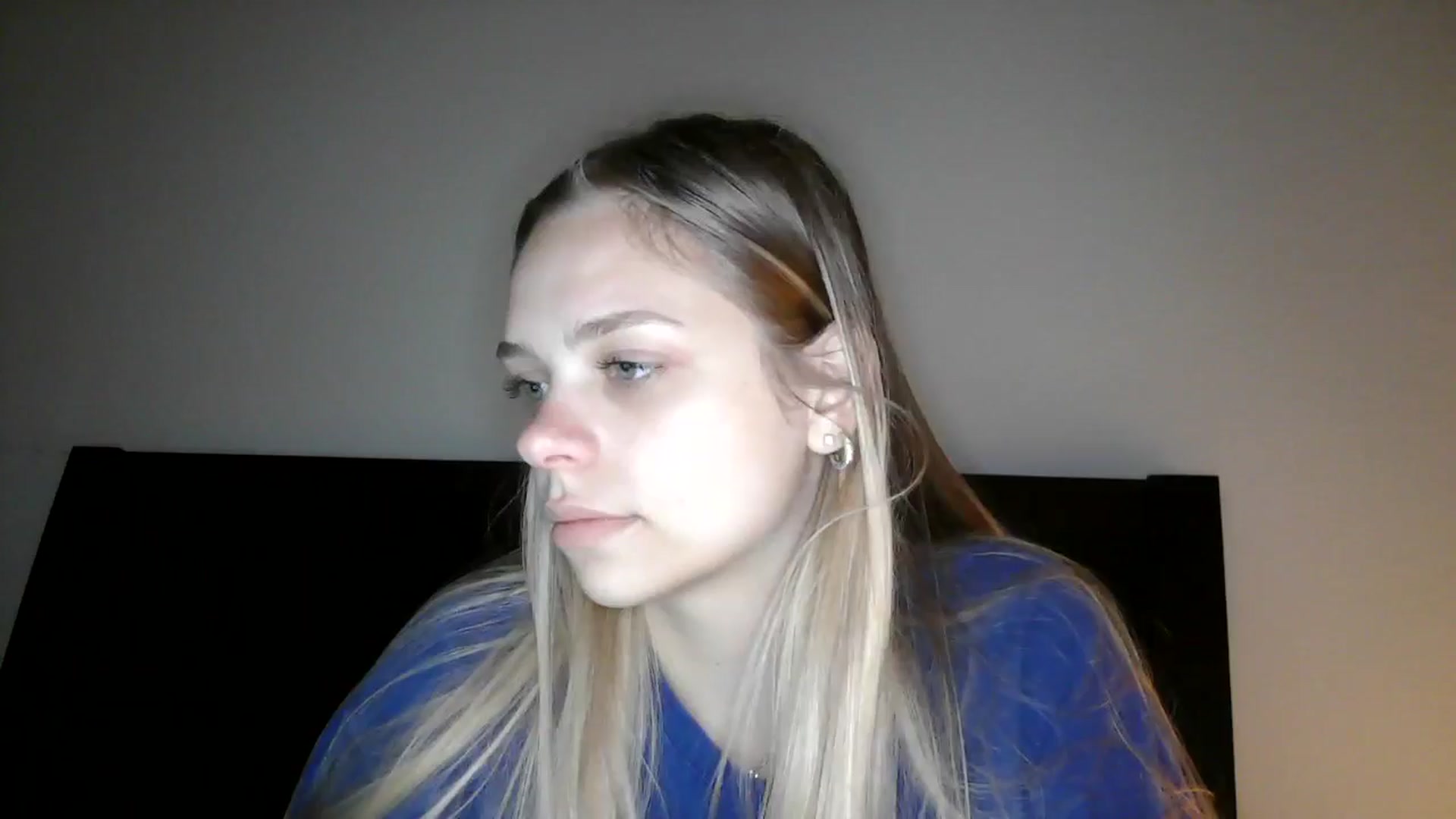 Gallery image thumbnail from SarahFlowers's myfreecams stream on, 06/05/2025, 24:00 image 17 of 20