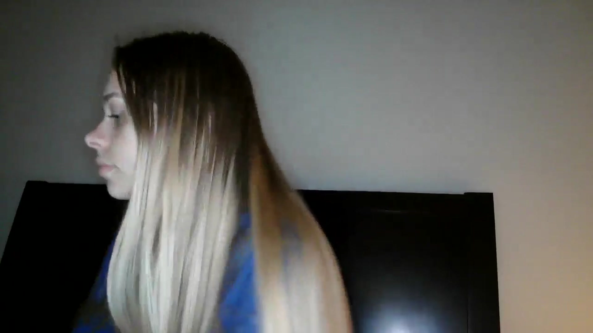 Gallery image thumbnail from SarahFlowers's myfreecams stream on, 06/05/2025, 24:00 image 18 of 20