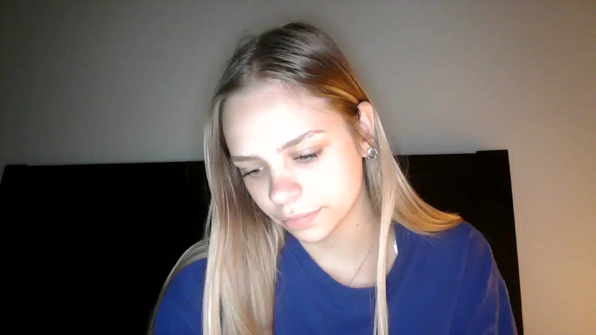 Gallery image thumbnail from SarahFlowers's myfreecams stream on, 06/05/2025, 24:27 image 1 of 20