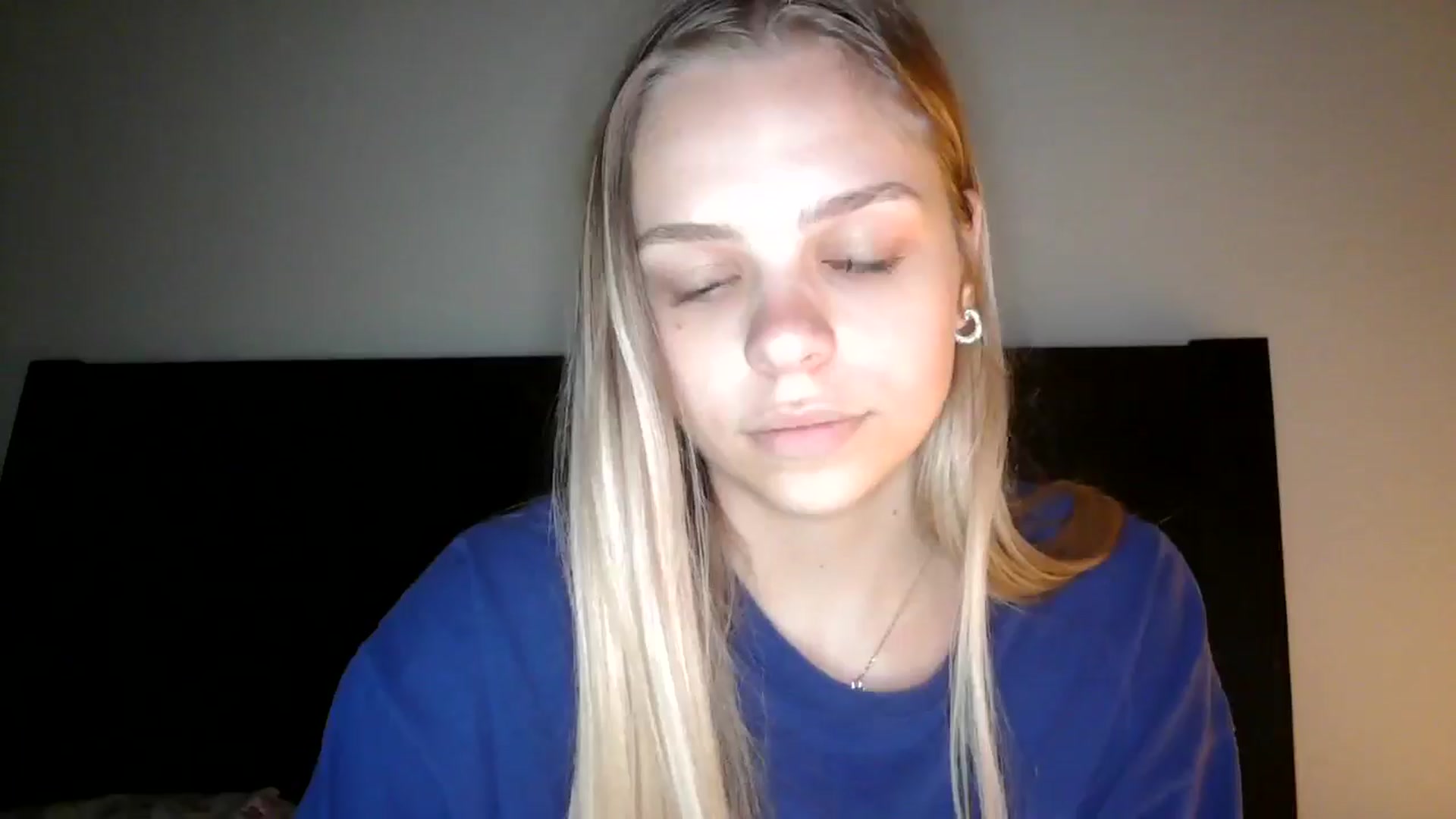 Gallery image thumbnail from SarahFlowers's myfreecams stream on, 06/05/2025, 24:27 image 12 of 20
