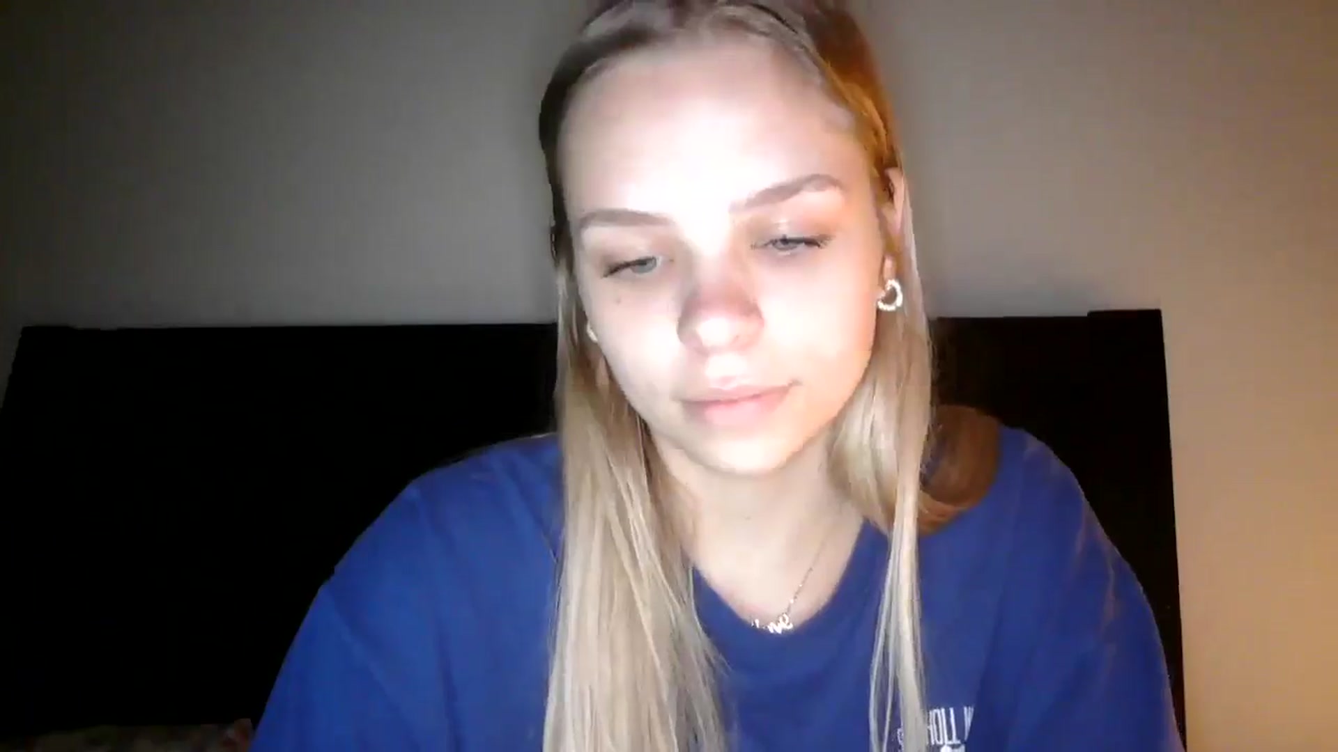 Gallery image thumbnail from SarahFlowers's myfreecams stream on, 06/05/2025, 24:27 image 14 of 20