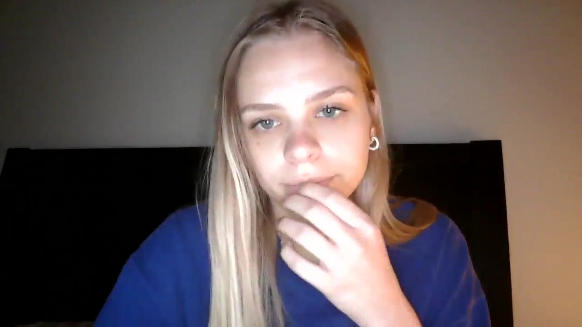 Gallery image thumbnail from SarahFlowers's myfreecams stream on, 06/05/2025, 24:27 image 7 of 20