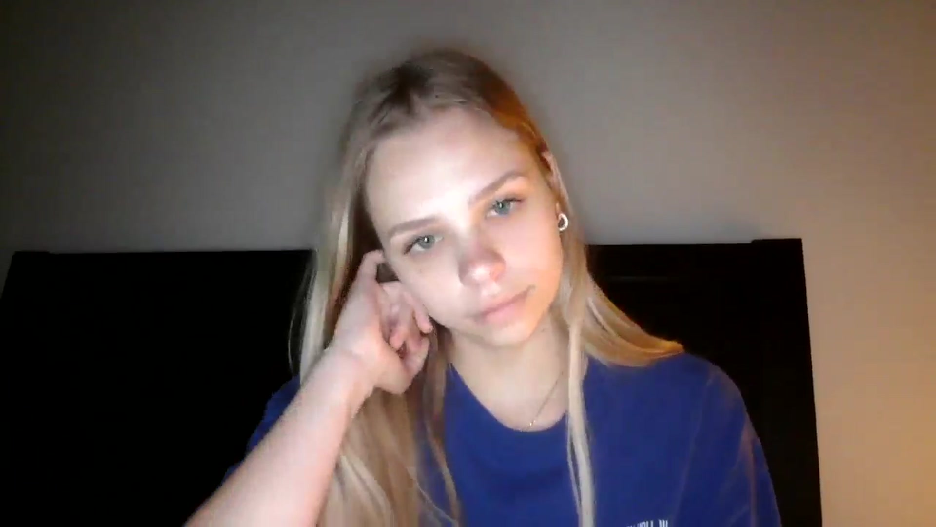 Gallery image thumbnail from SarahFlowers's myfreecams stream on, 06/05/2025, 24:27 image 5 of 20