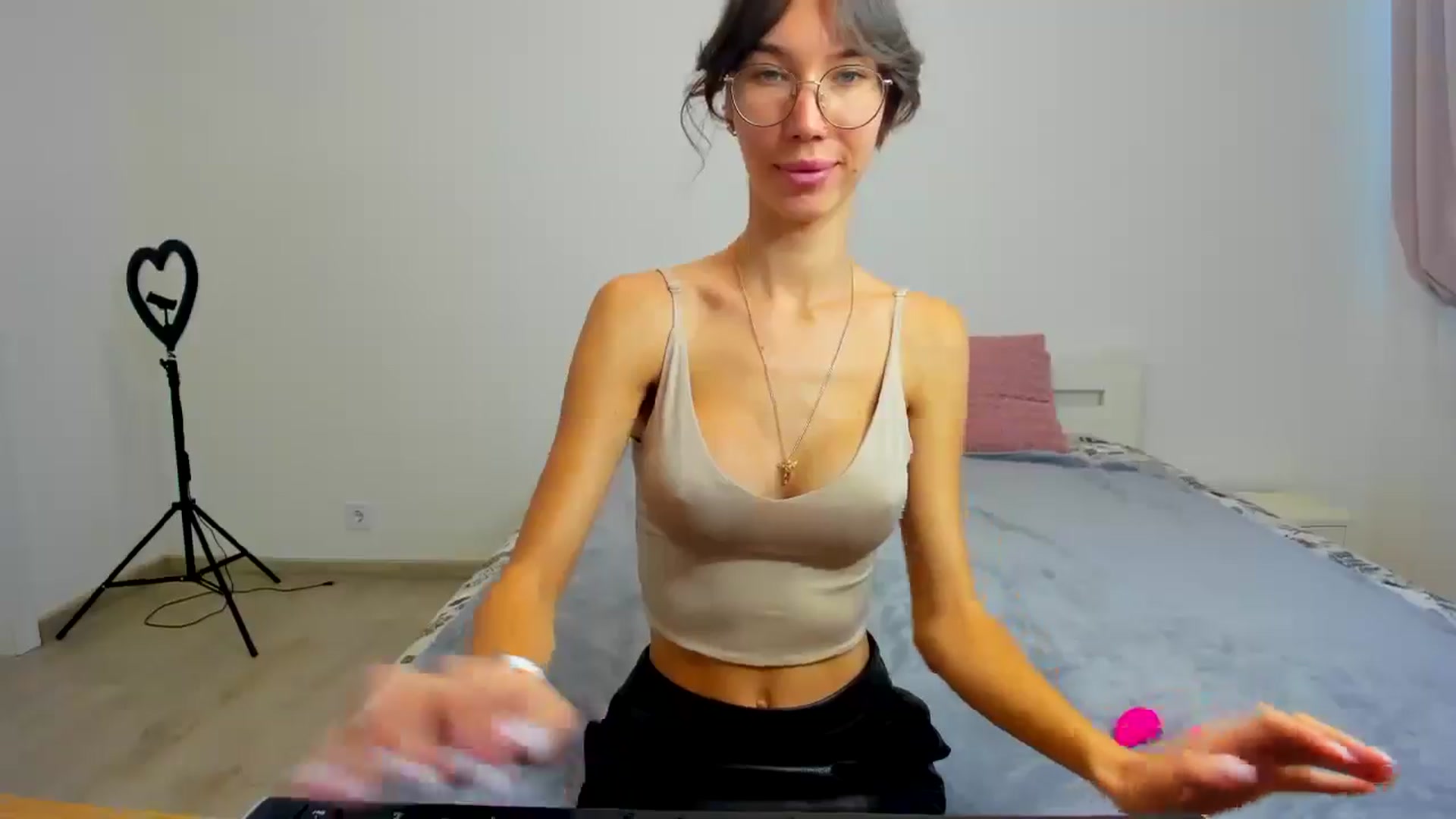 Gallery image thumbnail from SarahLovelyyy's myfreecams stream on, 11/10/2025, 11:12 image 10 of 20