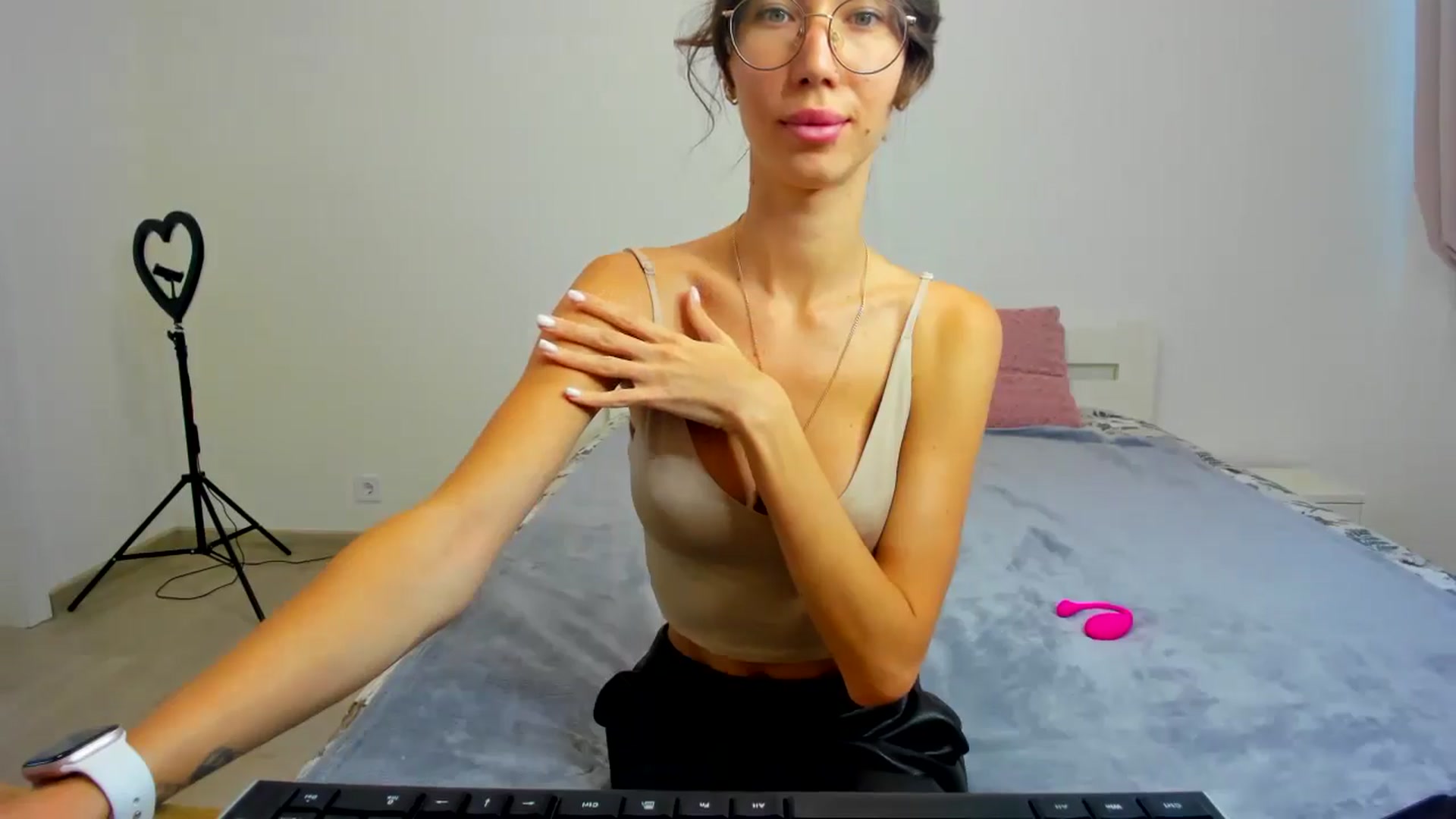 Gallery image thumbnail from SarahLovelyyy's myfreecams stream on, 11/10/2025, 12:40 image 3 of 20