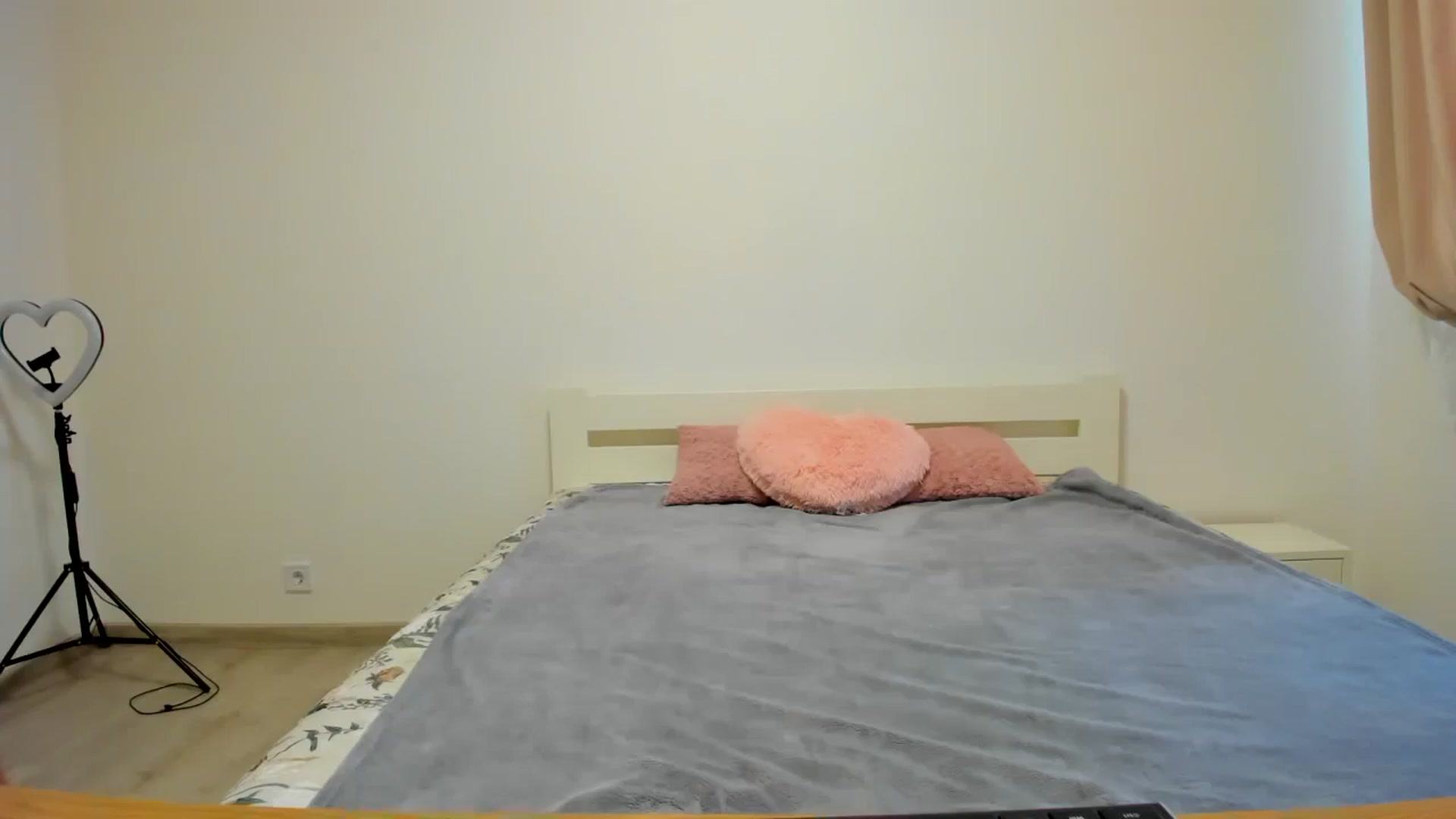 Gallery image thumbnail from SarahLovelyyy's myfreecams stream on, 11/12/2025, 09:56 image 3 of 20