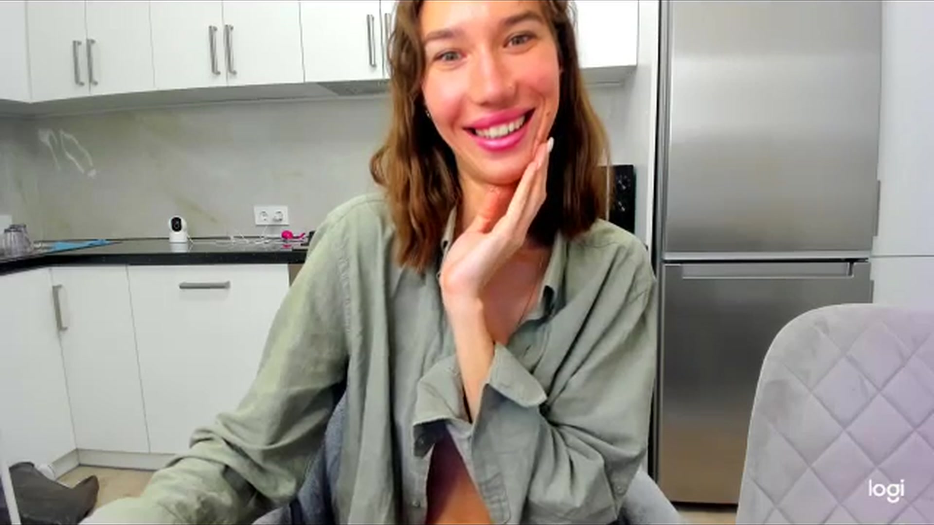 Gallery image thumbnail from SarahLovelyyy's myfreecams stream on, 11/18/2025, 15:01 image 11 of 20