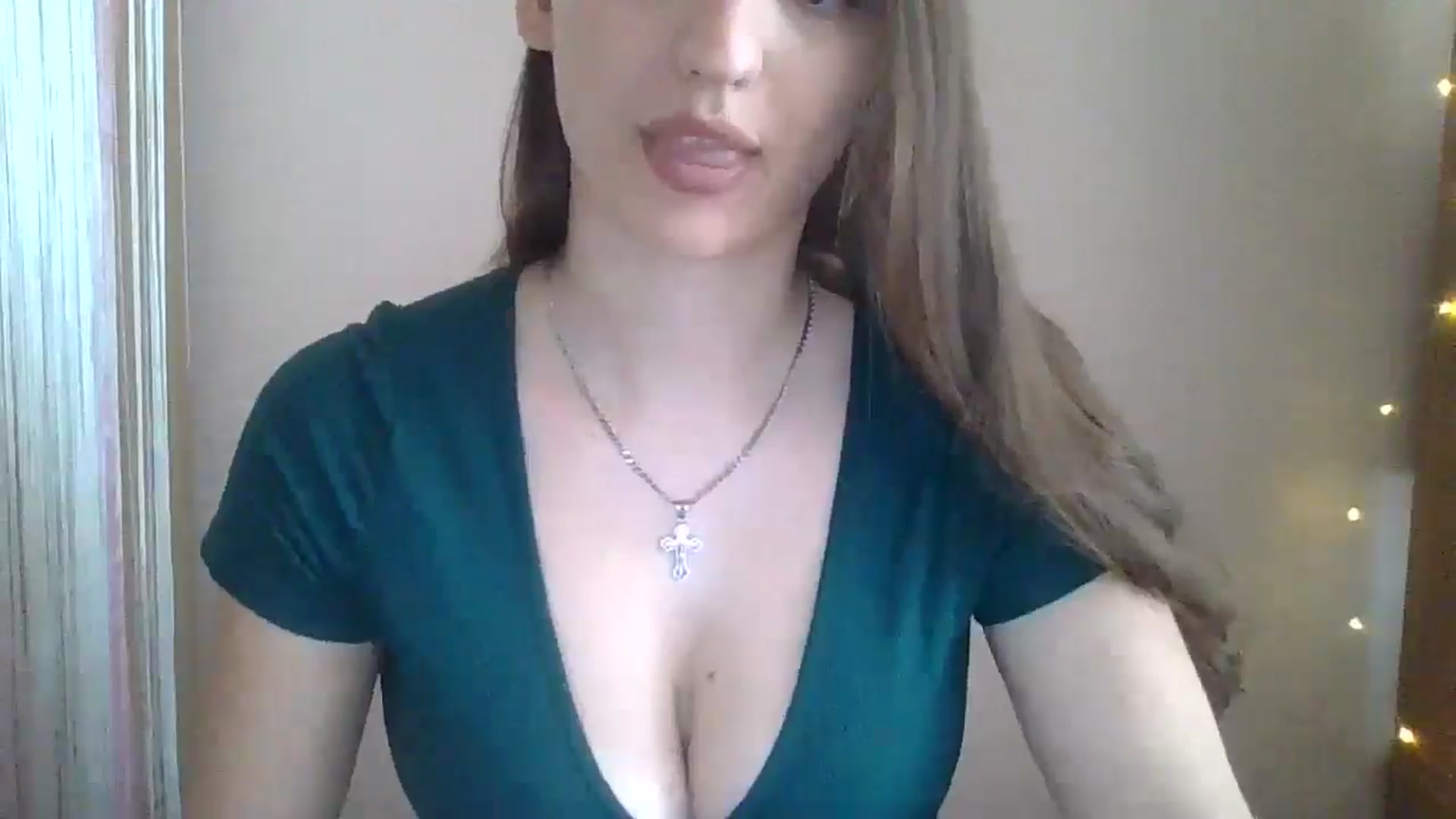 Gallery image thumbnail from SarahMills's myfreecams stream on, 07/03/2025, 08:29 image 13 of 20