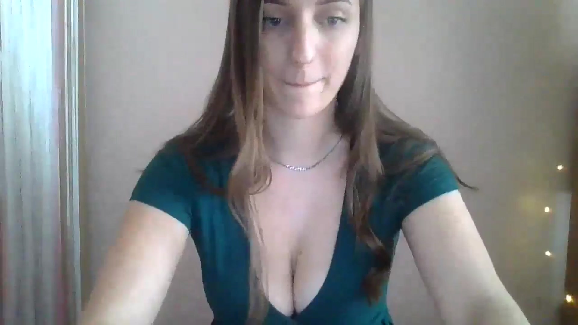 Gallery image thumbnail from SarahMills's myfreecams stream on, 07/03/2025, 10:03 image 9 of 20