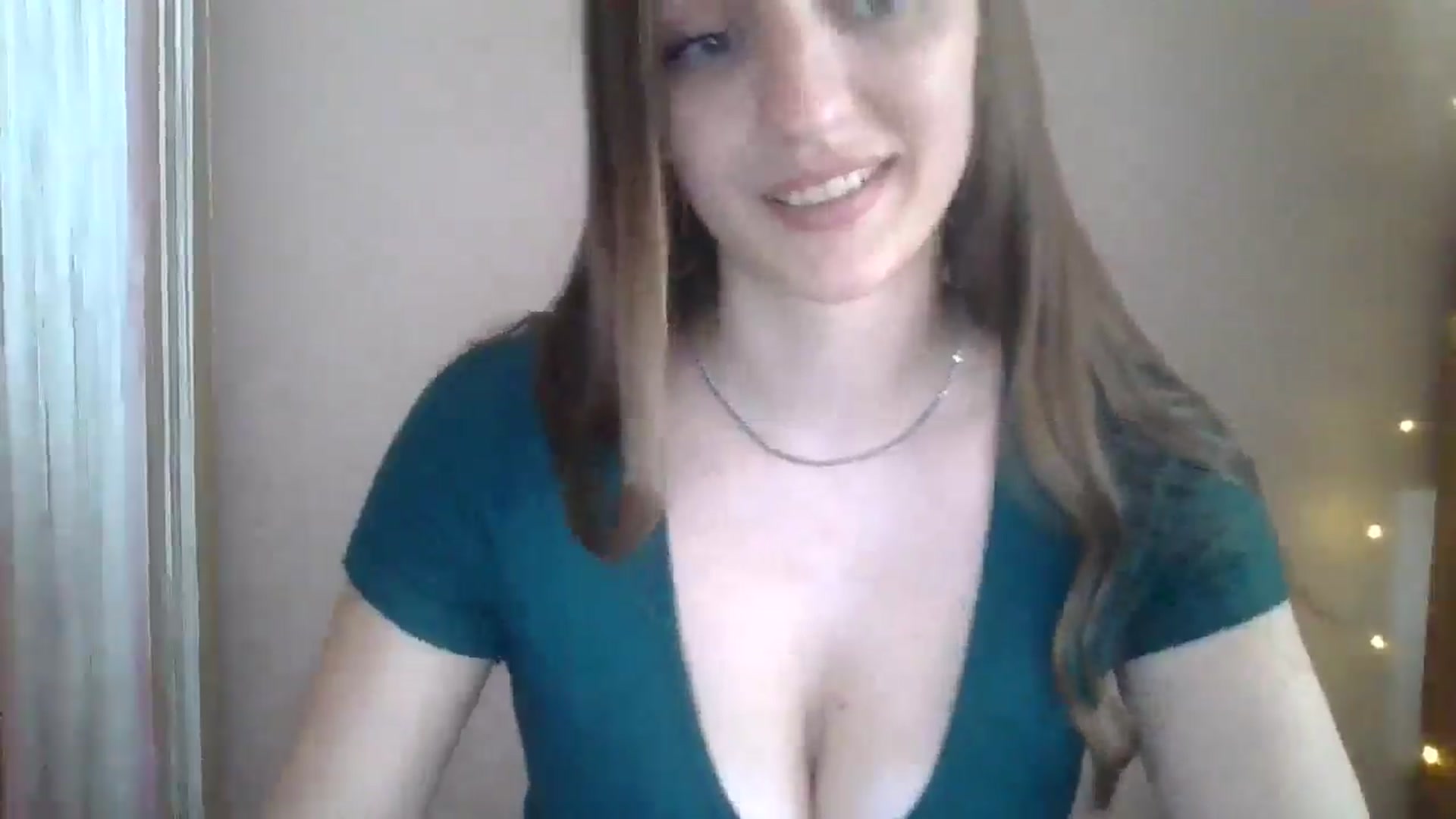 Gallery image thumbnail from SarahMills's myfreecams stream on, 07/03/2025, 10:03 image 3 of 20
