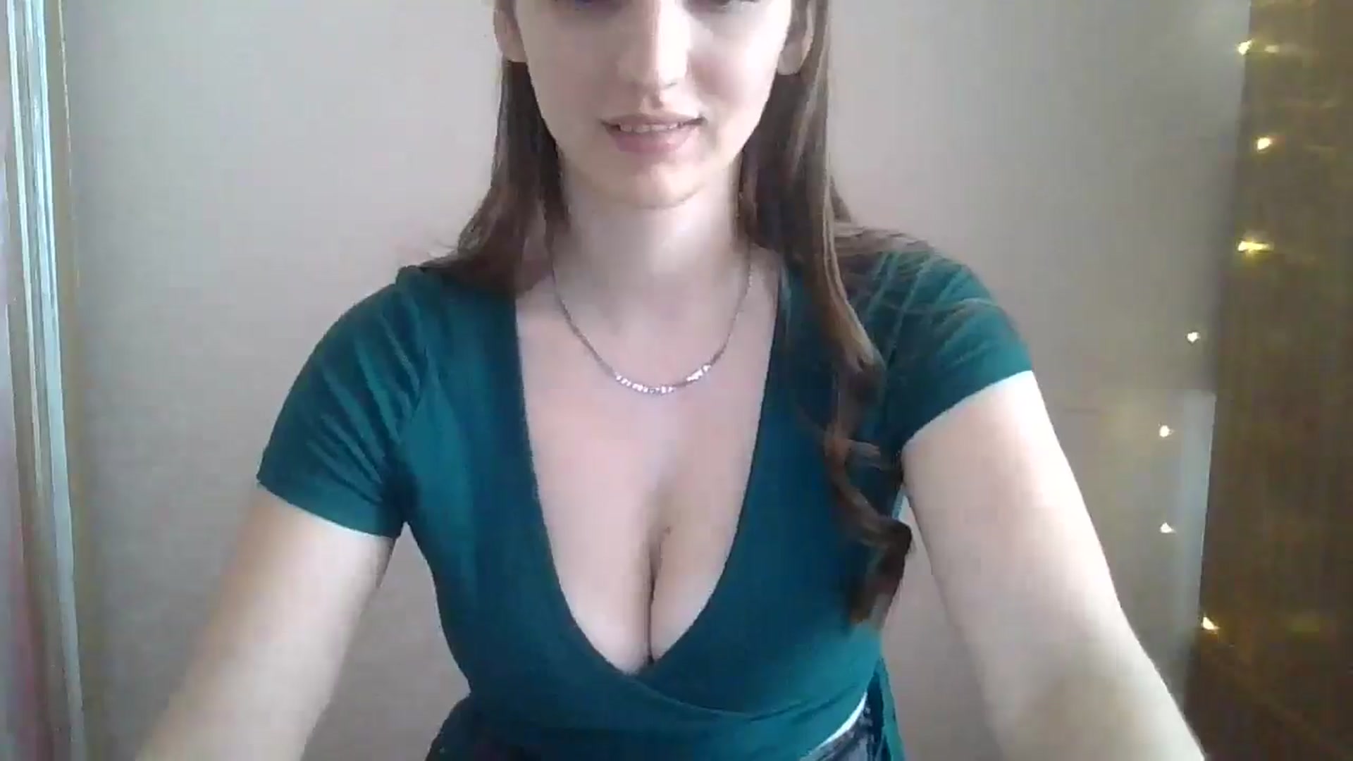 Gallery image thumbnail from SarahMills's myfreecams stream on, 07/03/2025, 10:59 image 12 of 20