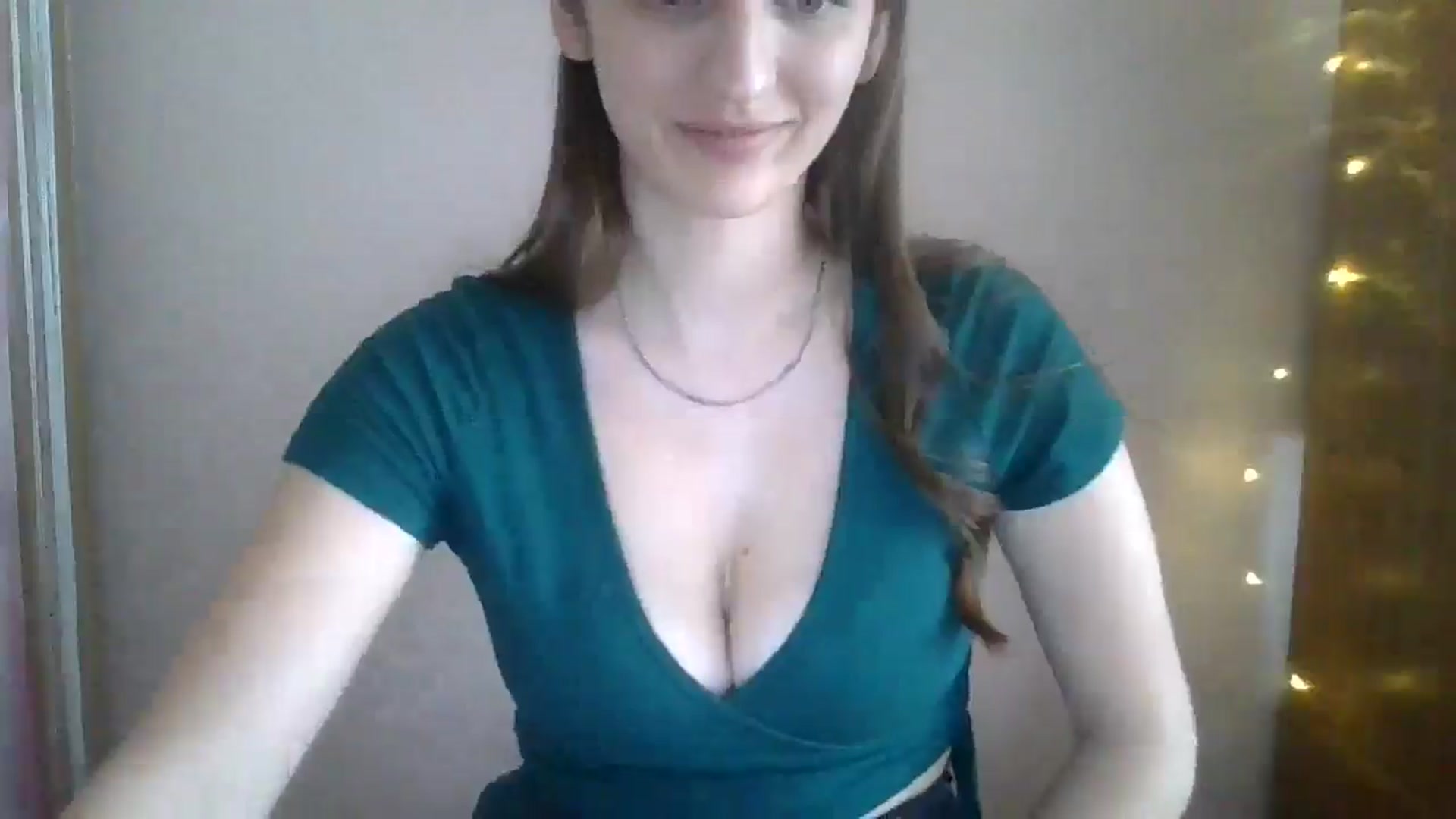 Gallery image thumbnail from SarahMills's myfreecams stream on, 07/03/2025, 10:59 image 15 of 20
