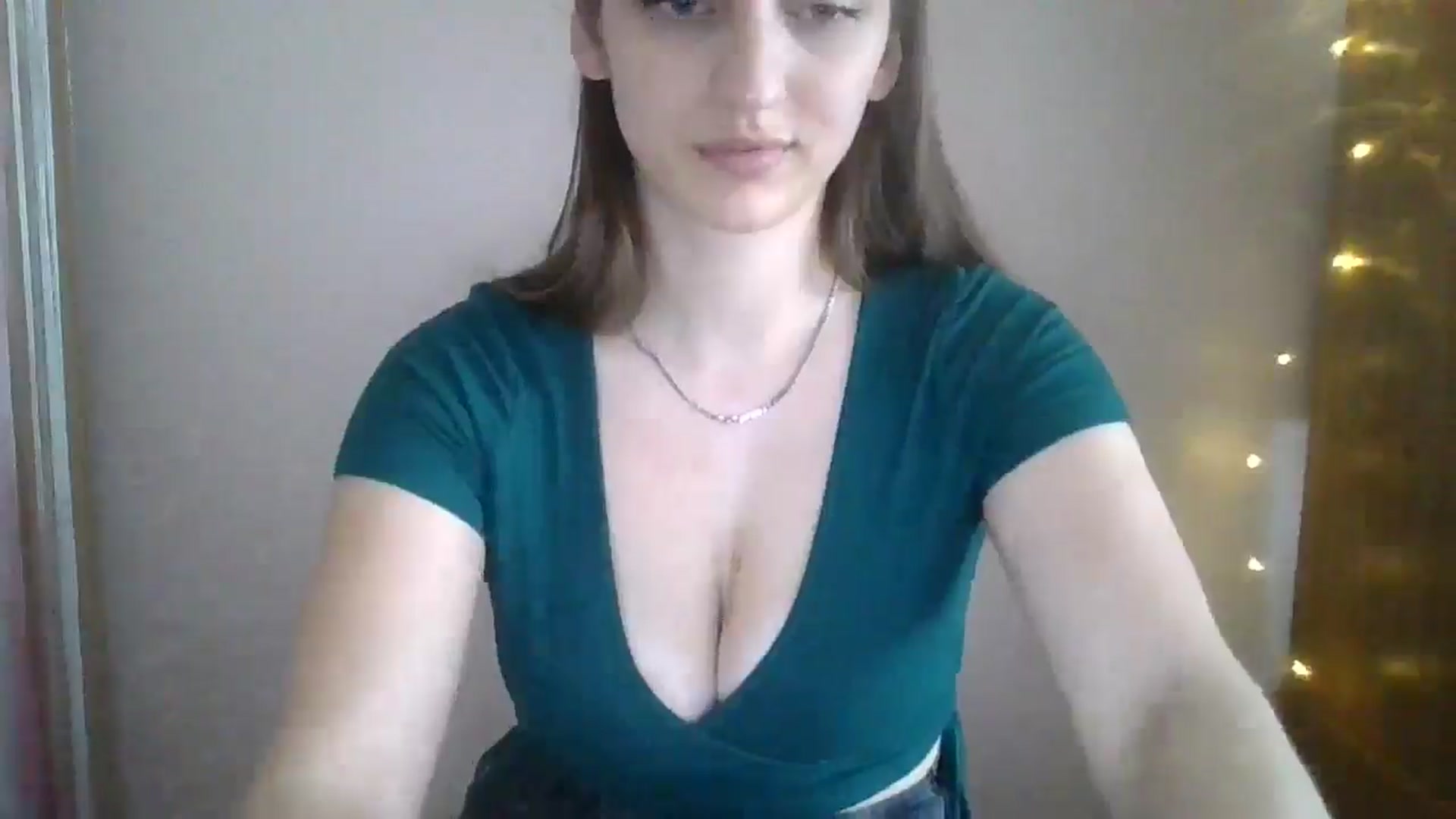Gallery image thumbnail from SarahMills's myfreecams stream on, 07/03/2025, 10:59 image 19 of 20